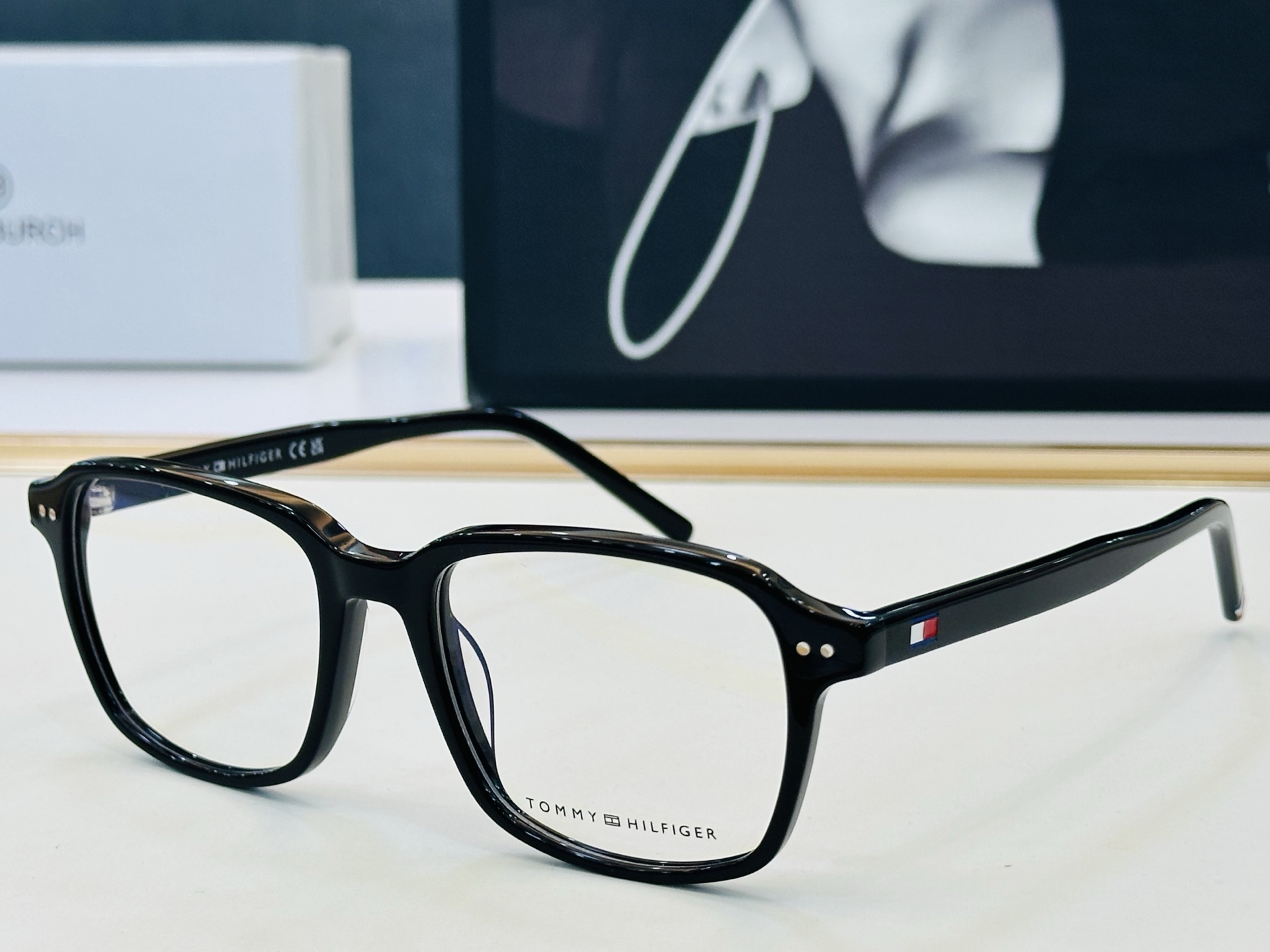 官网同步发售TOMMY HILFIGER 板材框 TH2190  SIZE：53口18-145 L简单大