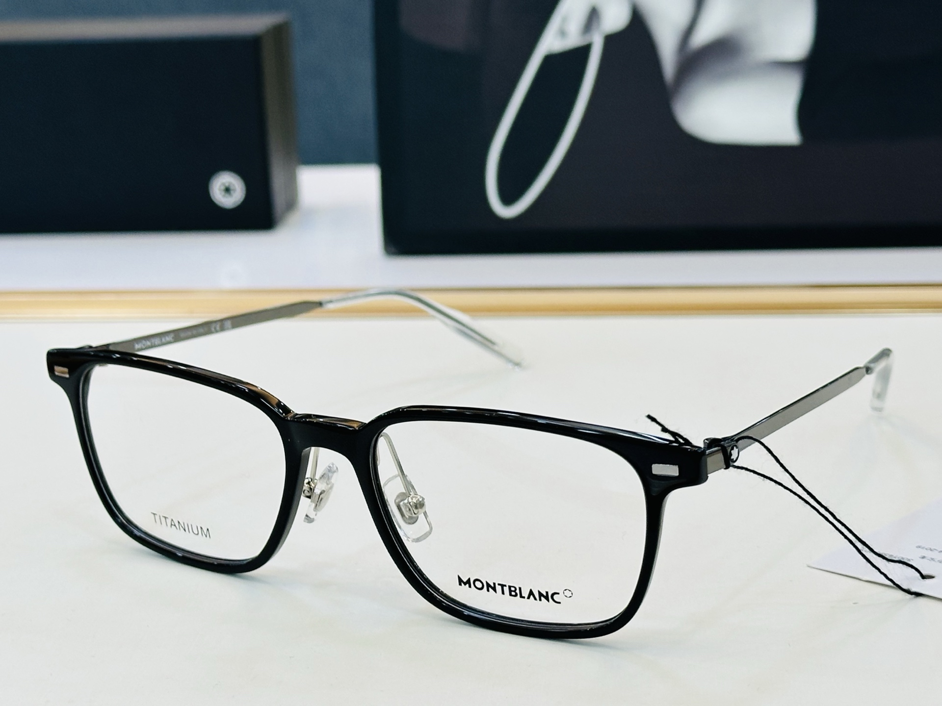官网新品 MONTBLANC 万宝龙 MB0394   Size：54口19-145   做工精良 👍👍