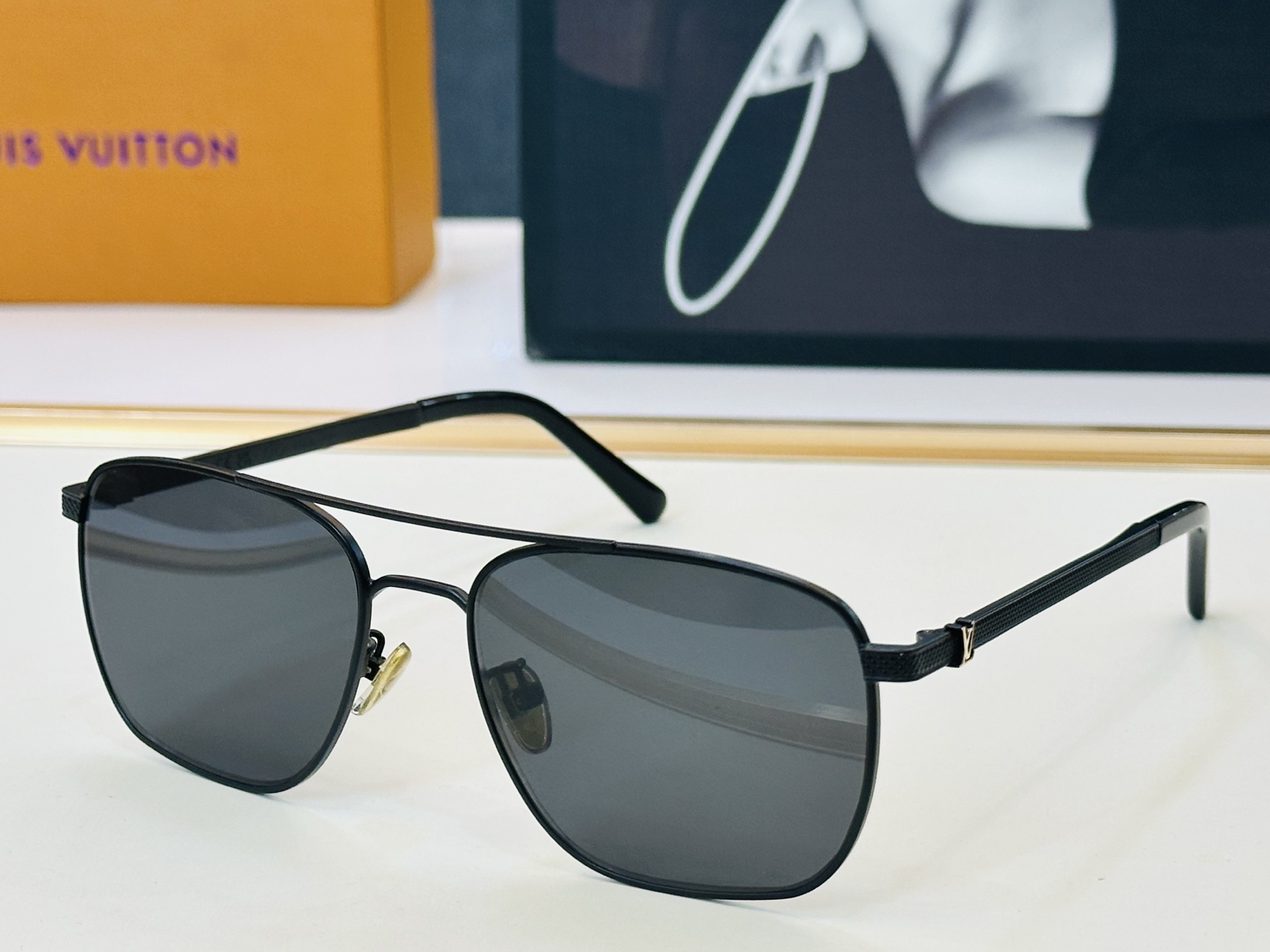 NO:897434,Louis Vuitton Z3388U Size 59 mouth 18-145 Vibrant, show unique personality and show your grandeur C high quality glasses, sunglasses, sunglasses, glasses, louis vuitton19860909路易家 Z3388U Size59口18-145 充满活力的 展现独特个性展现大气的你 C高品质 眼镜墨镜太阳镜,眼镜,louis vuitton,glasses