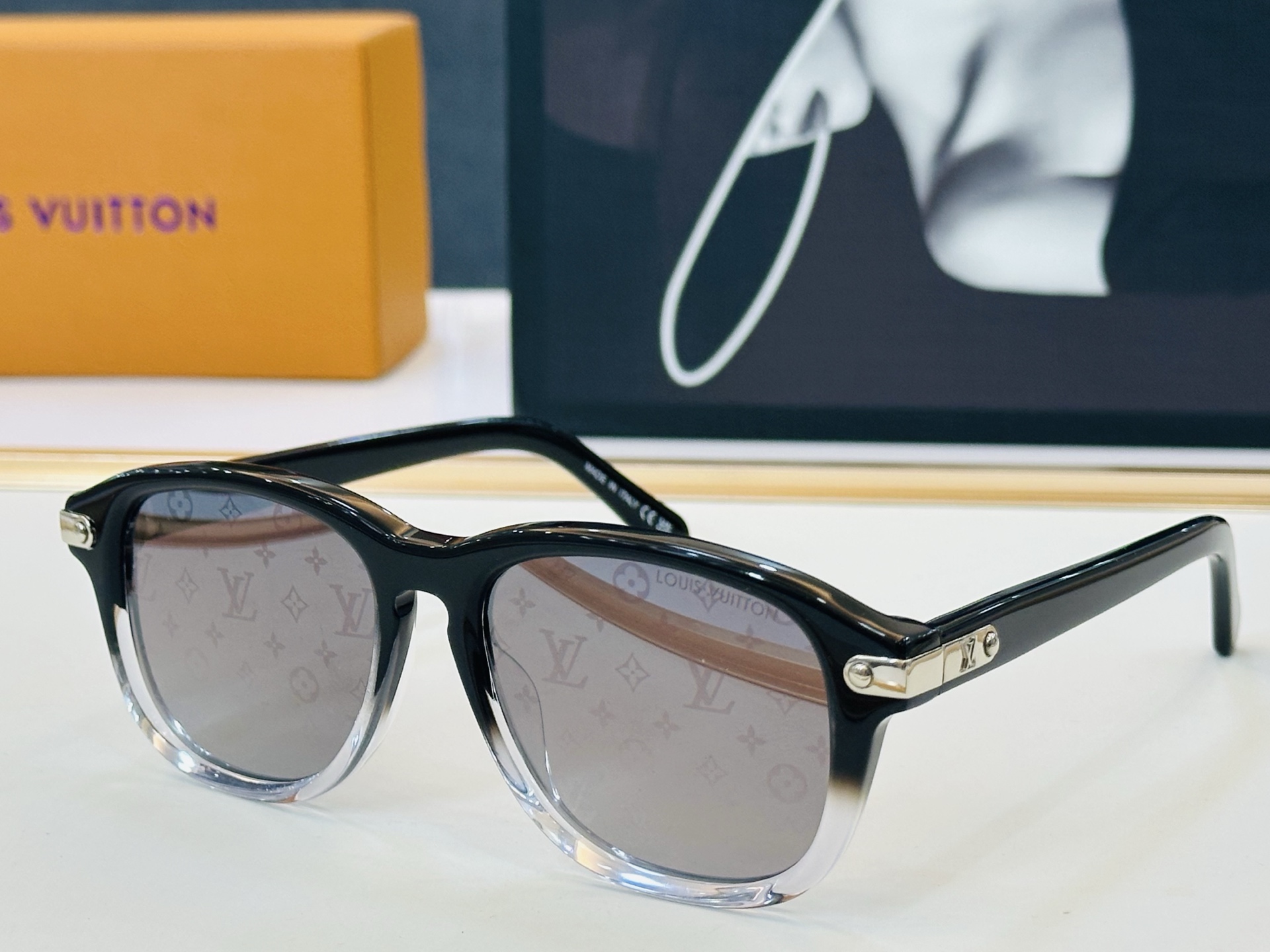 NO:897440,Louis Vuitton Z3075U Size 53 mouth 17-140 Vibrant, show unique personality and show your grandeur C high quality glasses, sunglasses, sunglasses, glasses, louis vuitton19860909路易家 Z3075U Size53口17-140 充满活力的 展现独特个性展现大气的你 C高品质 眼镜墨镜太阳镜,眼镜,louis vuitton,glasses