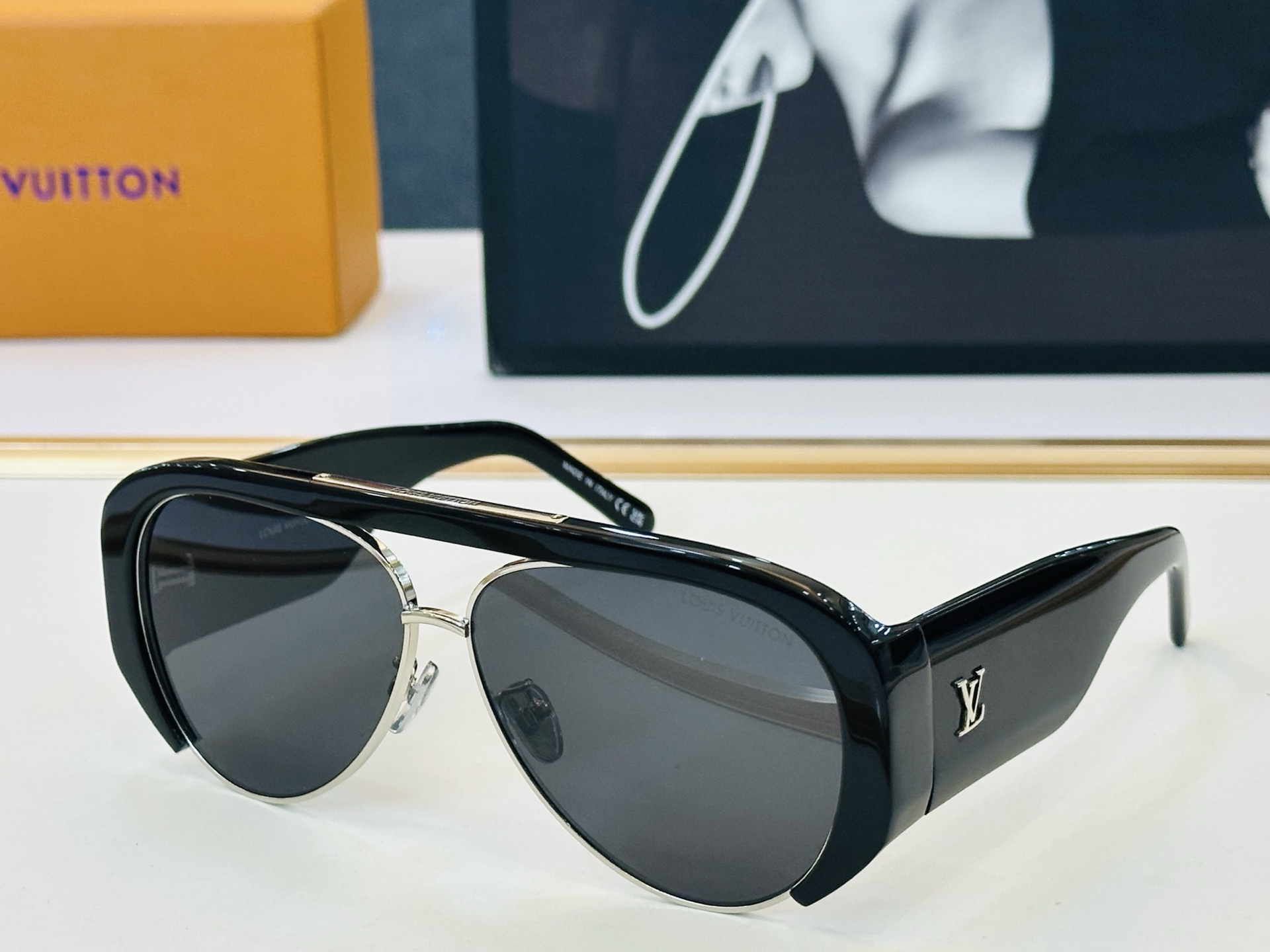 NO:897446,Louis Vuitton Z3399U Size 61 mouth 11-135 Vibrant, show unique personality and show your grandeur C high quality glasses, sunglasses, sunglasses, glasses, louis vuitton19860909路易家 Z3399U Size61口11-135 充满活力的 展现独特个性展现大气的你 C高品质 眼镜墨镜太阳镜,眼镜,louis vuitton,glasses