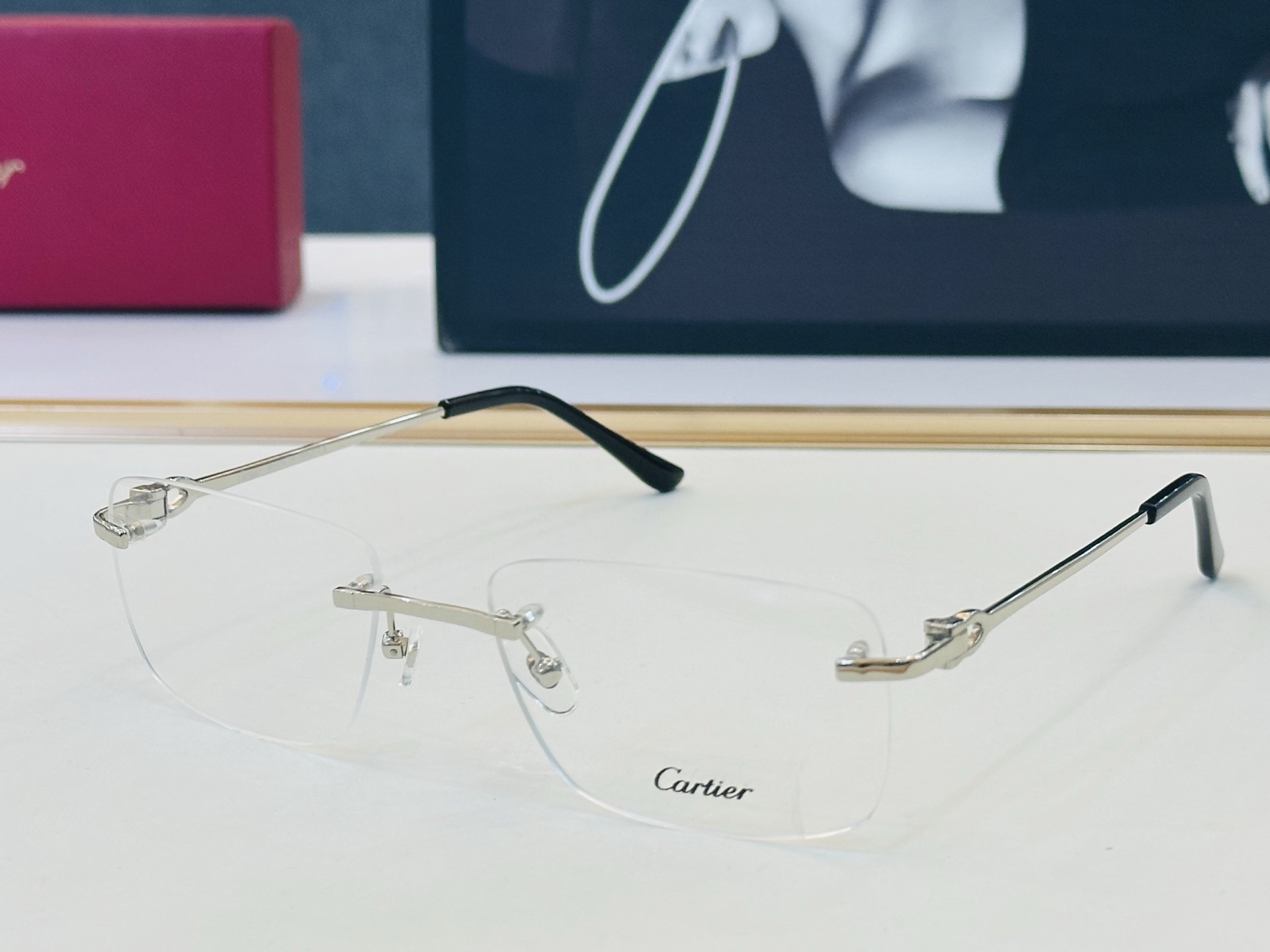 Cartier-卡家 ✨CT05210 Size：56口18-140  不挑脸型 简约大气 时尚休闲 👌