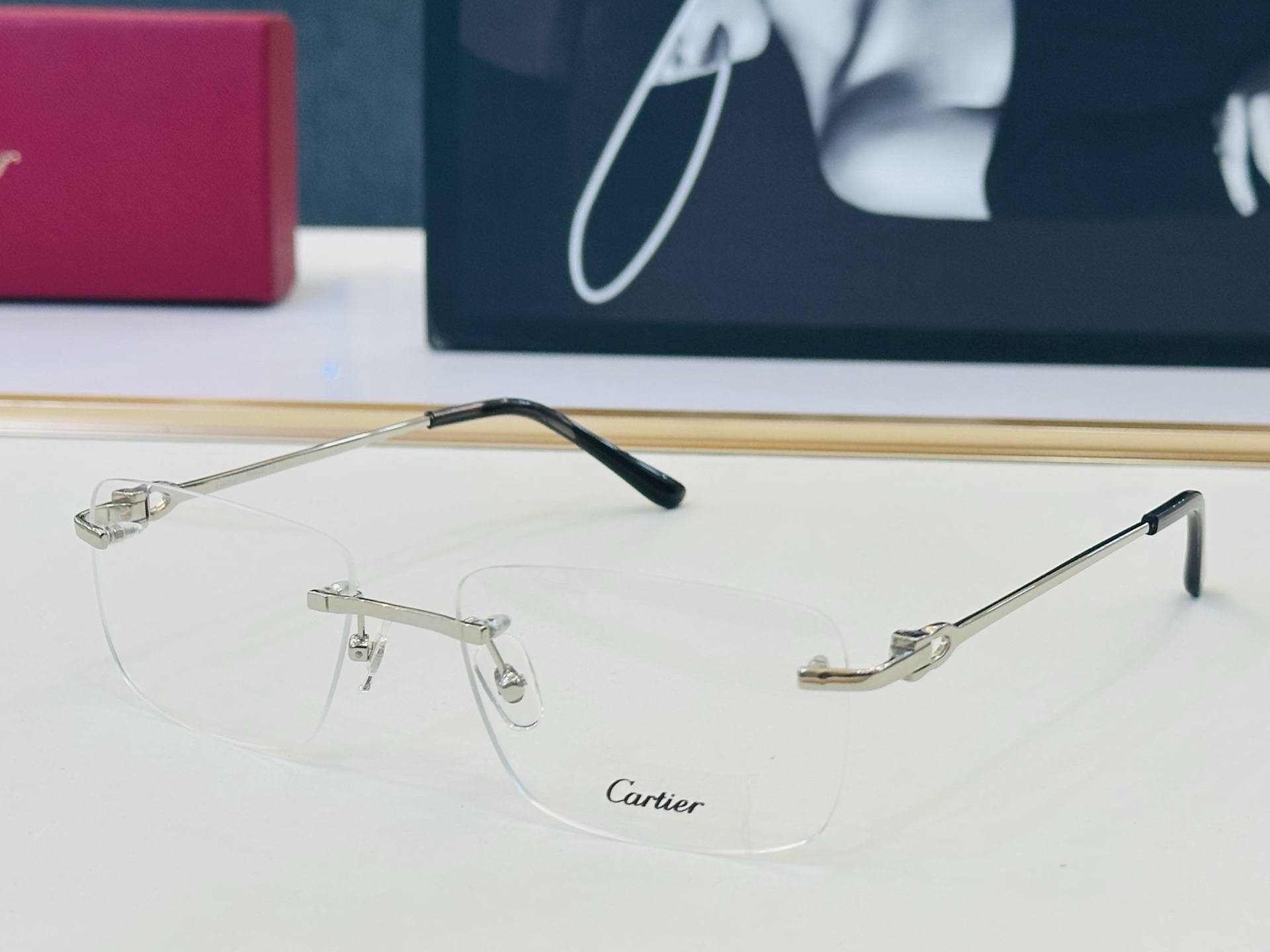 Cartier-卡家 ✨CT05210 Size：56口18-140  不挑脸型 简约大气 时尚休闲 👌