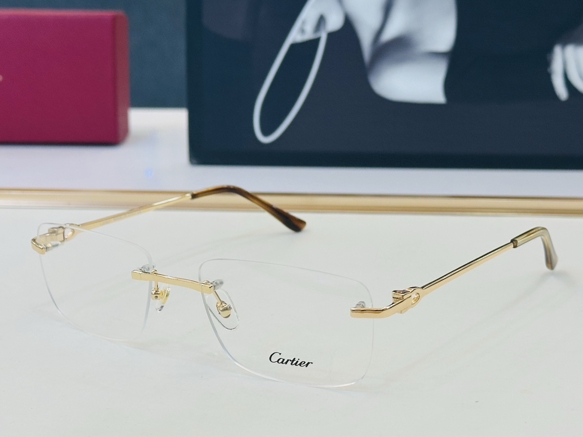 Cartier-卡家 ✨CT05210 Size：56口18-140  不挑脸型 简约大气 时尚休闲 👌