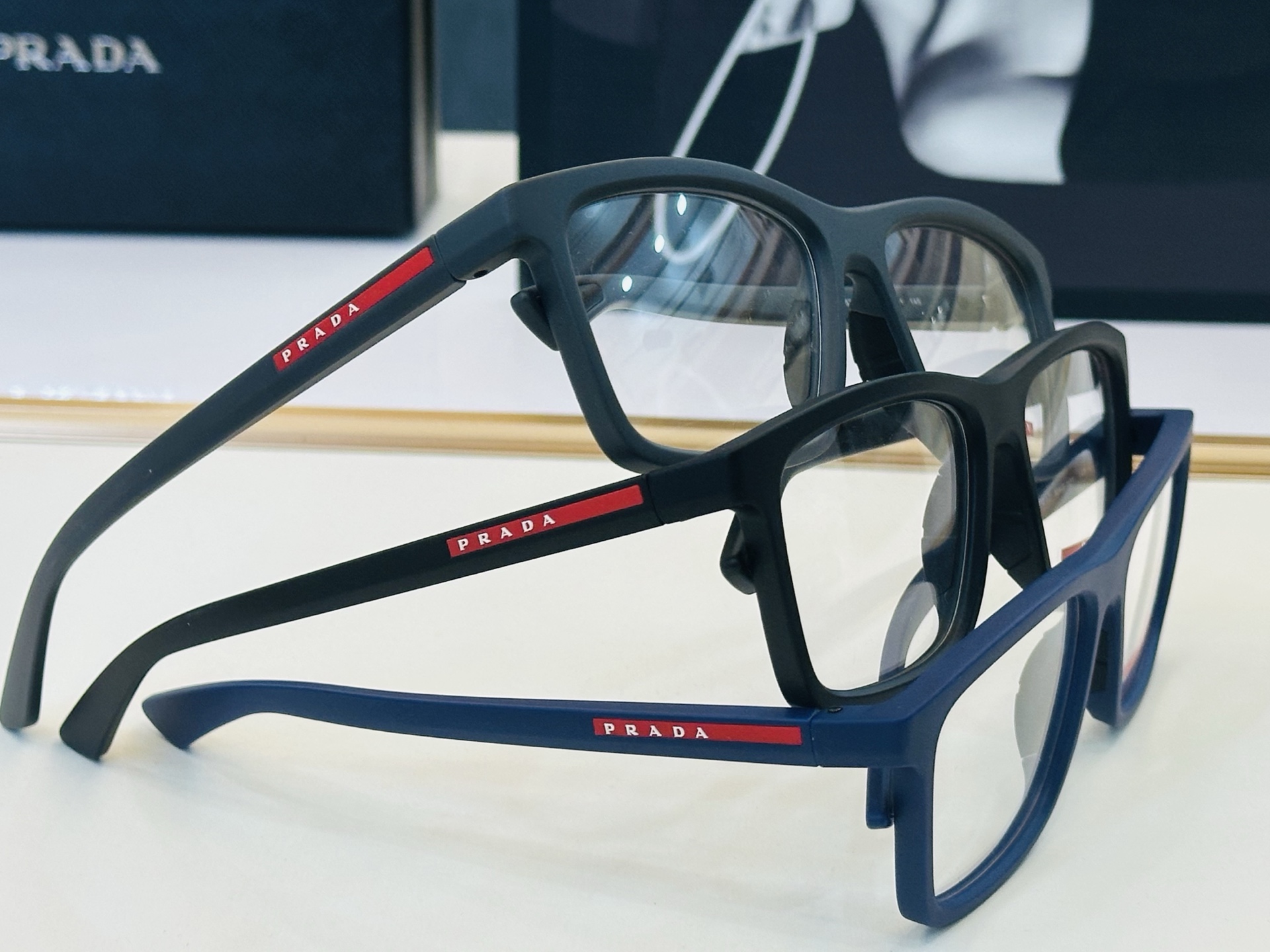 🔺PRAD*🔻普家 VPS 01T Size：57口17-145 眼镜系列堪称精湛制作 彰显独特个 W 