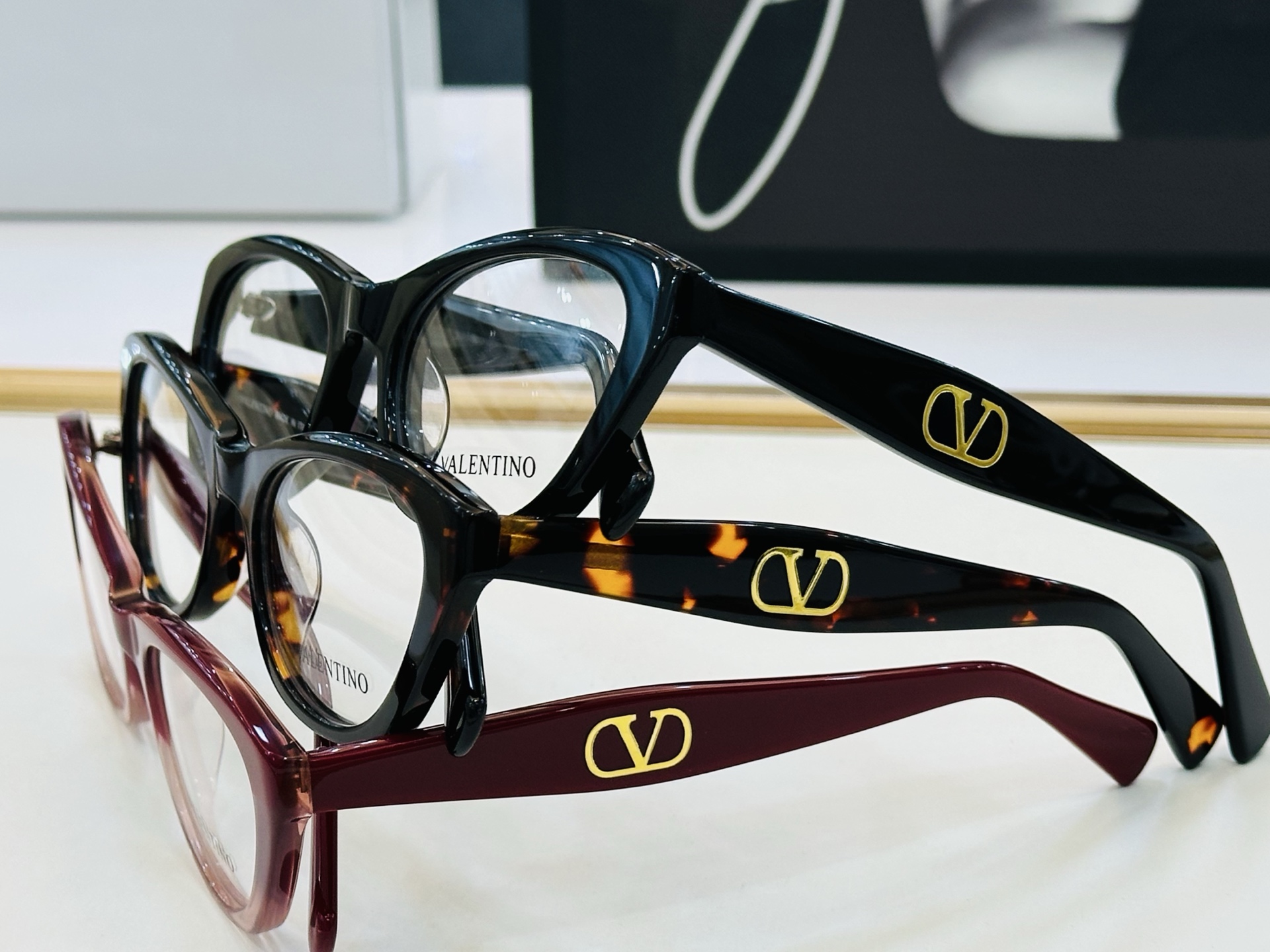VALENYIN* 华伦天奴 VG00120    Size：52口19-140  🔝🔝流行框架 L😍个