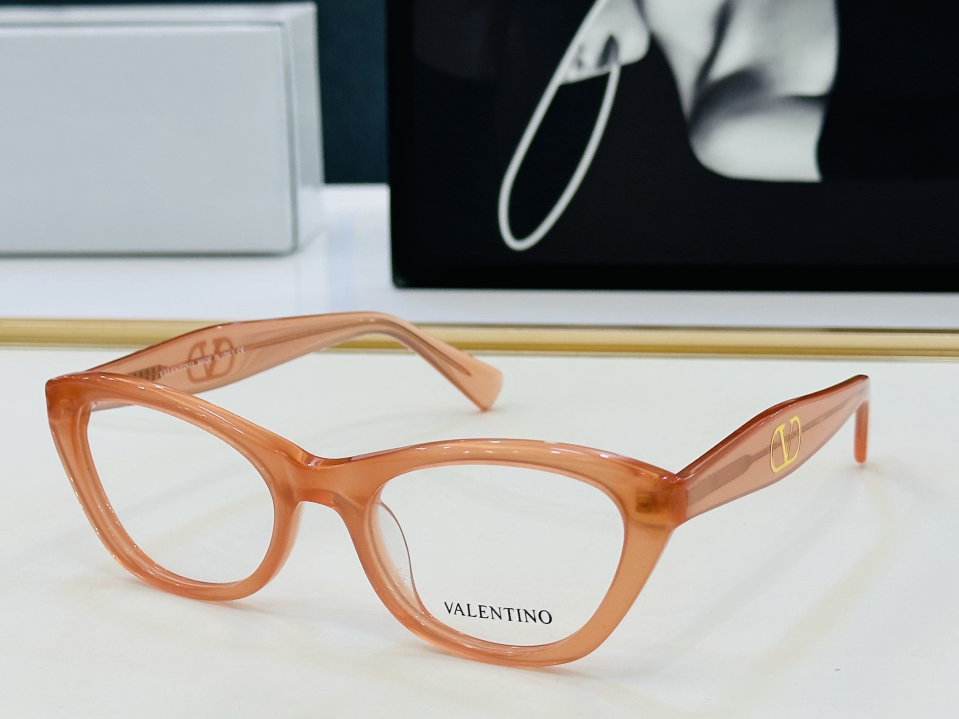 VALENYIN* 华伦天奴 VG00120    Size：52口19-140  🔝🔝流行框架 L😍个