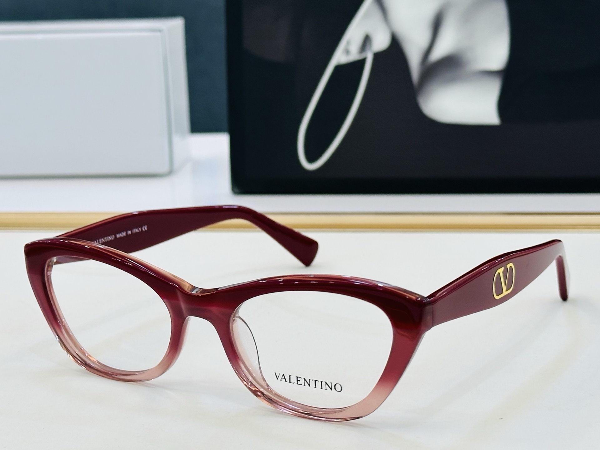 VALENYIN* 华伦天奴 VG00120    Size：52口19-140  🔝🔝流行框架 L😍个