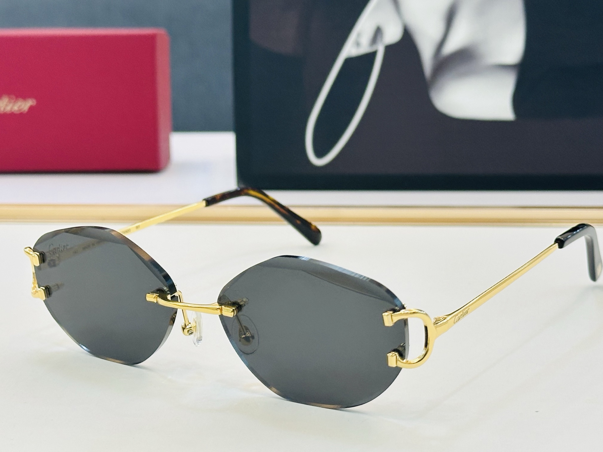 NO:897510,Original Cartie* Kajia official website classic sunglasses CT0092OSize57 mouth 18-140 big brand brand with exquisite electroplating technology L looks full of temperament when worn!  glasses, sunglasses, sunglasses, glasses, cartier19860909原版Cartie* 卡家 官网经典款 太阳镜 CT0092OSize57口18-140电镀工艺精湛大牌品 L戴起来气质十足！ 眼镜墨镜太阳镜,眼镜,cartier,glasses
