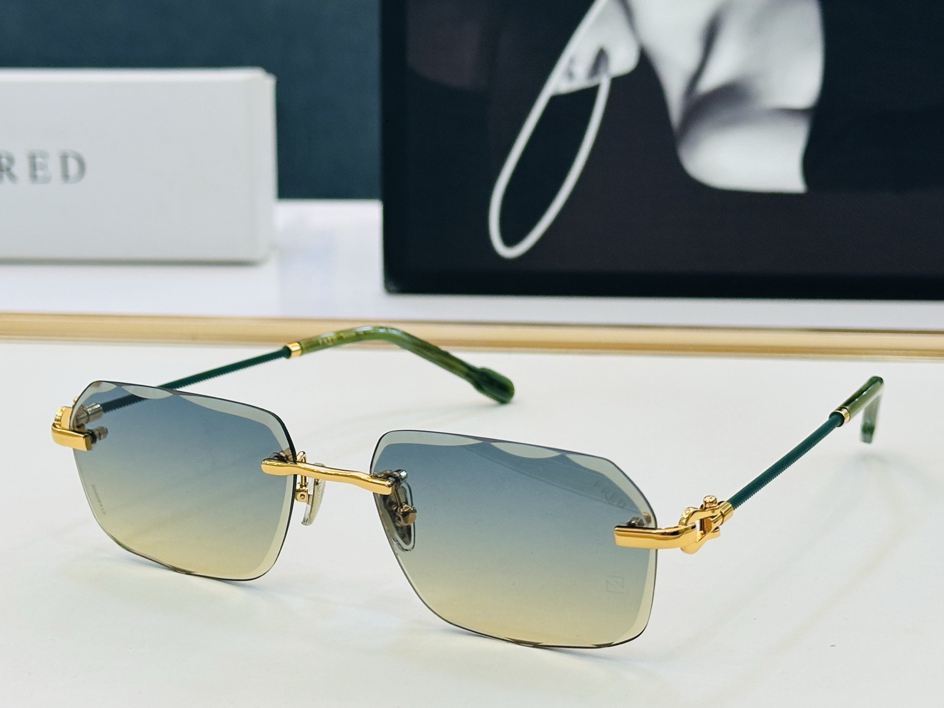 🔺FRED🔻法兰 FG75120U Size：57口17-140  醒目品牌logo🔝🔝b上脸超美 太阳