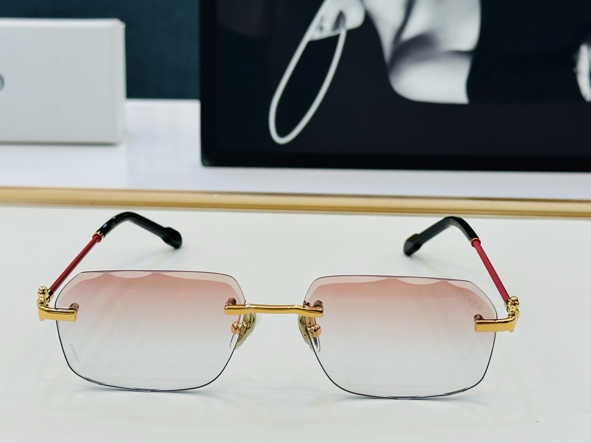 🔺FRED🔻法兰 FG75120U Size：57口17-140  醒目品牌logo🔝🔝b上脸超美 太阳