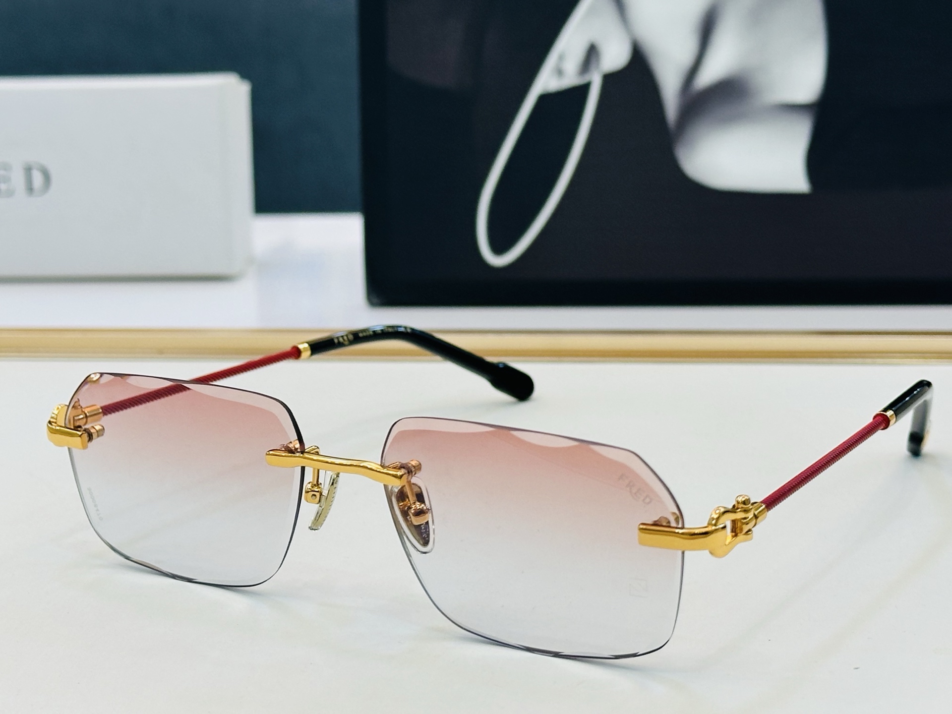 🔺FRED🔻法兰 FG75120U Size：57口17-140  醒目品牌logo🔝🔝b上脸超美 太阳