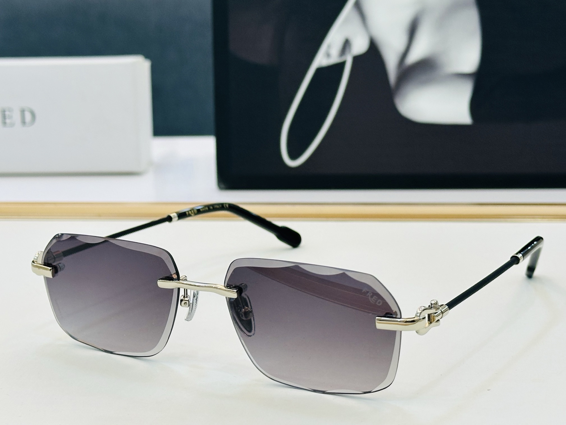 🔺FRED🔻法兰 FG75120U Size：57口17-140  醒目品牌logo🔝🔝b上脸超美 太阳