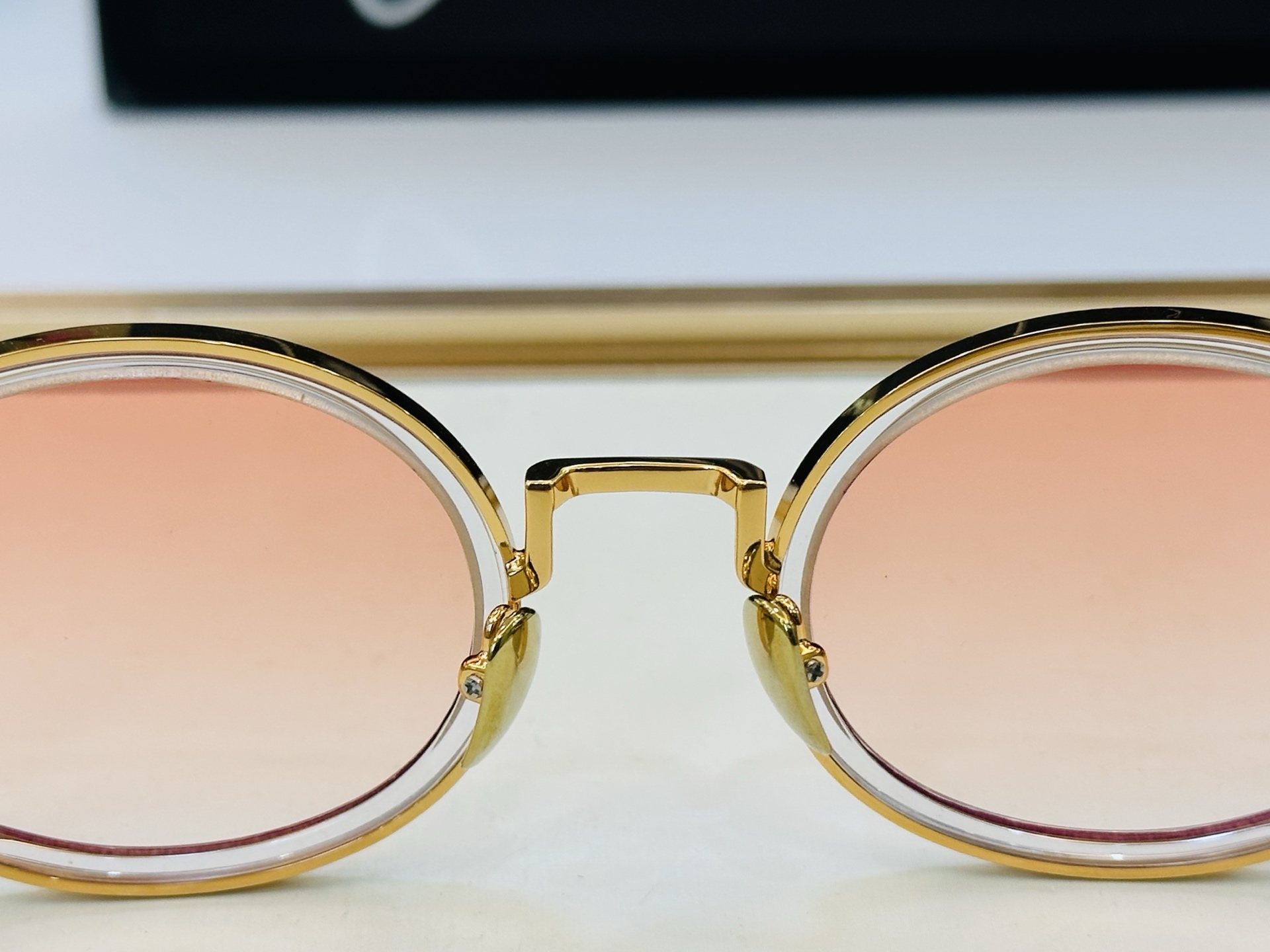 JACQUES MARIE C301 Size：49口24-145 日本手工眼镜 镜框採用上板材打造出 