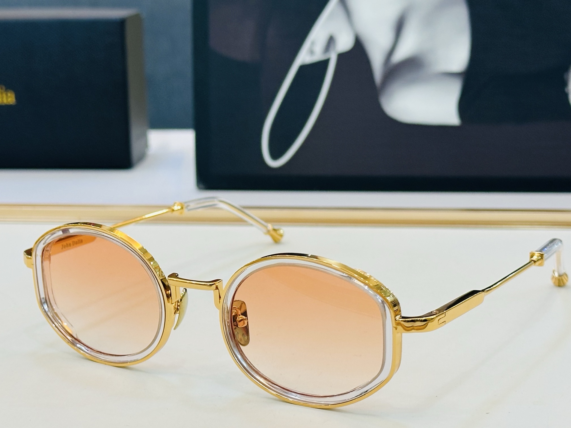 JACQUES MARIE C301 Size：49口24-145 日本手工眼镜 镜框採用上板材打造出 
