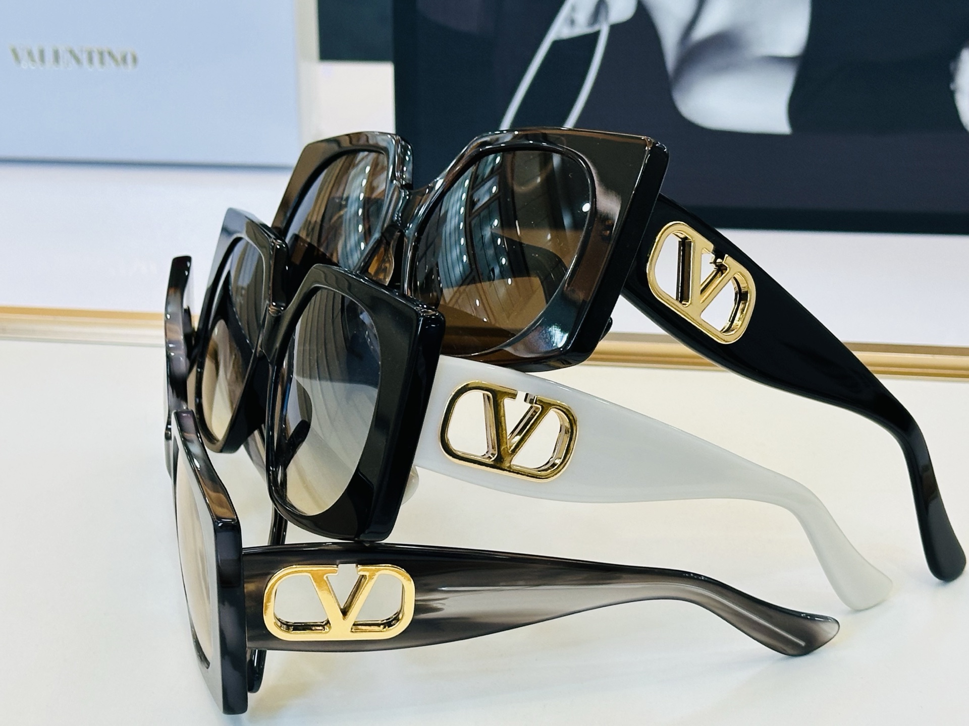 新款VALENYIN* 华伦天奴 VG0002S Size：55口19-145 🔝🔝采用时下最流行片色😍