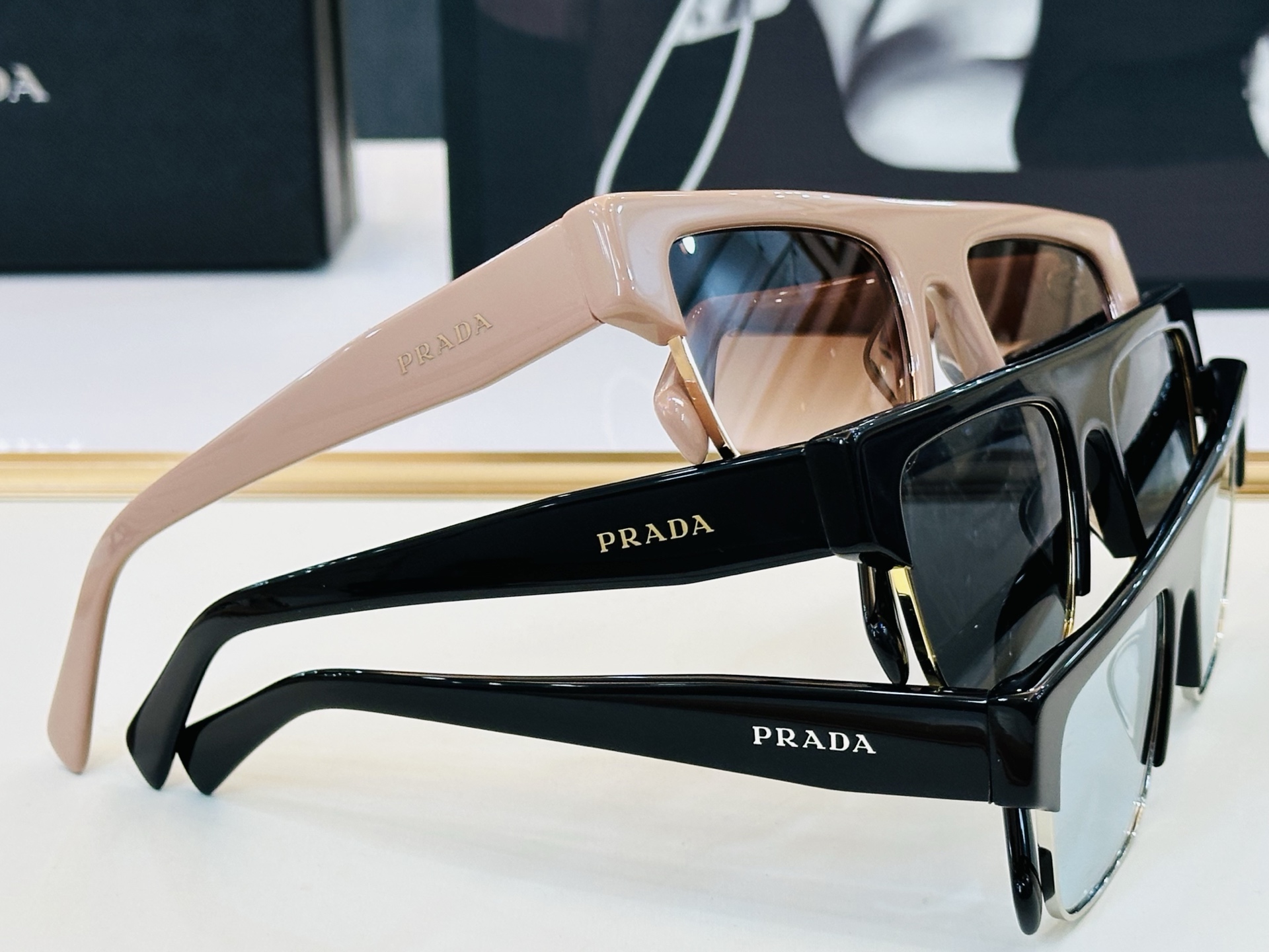 🔺PRAD*🔻普家 PR 2203S Size：54口21-145   眼镜系列堪称精湛制作 彰显独特个