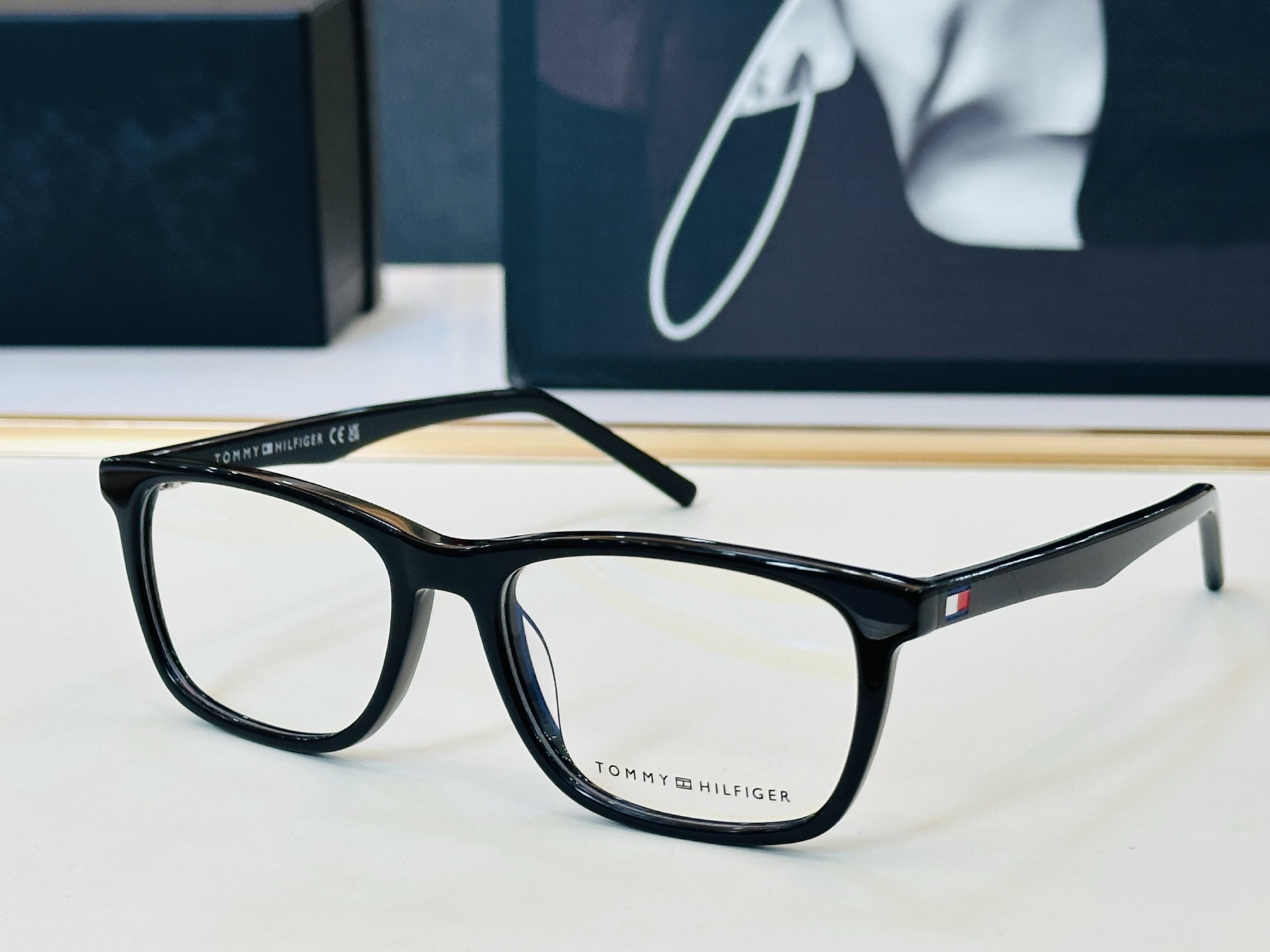 官网同步发售TOMMY HILFIGER 板材框 TH2025  SIZE：53口17-145 L简单大