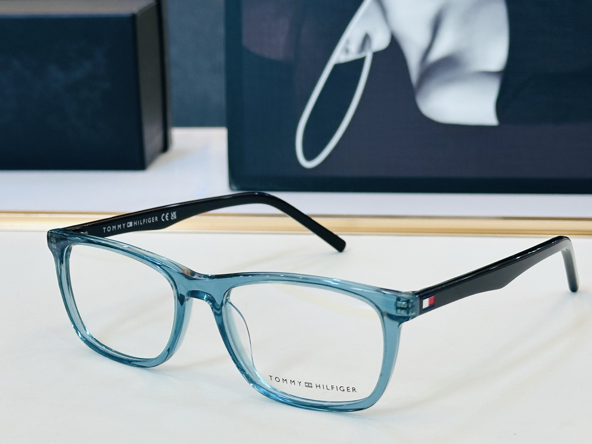 官网同步发售TOMMY HILFIGER 板材框 TH2025  SIZE：53口17-145 L简单大