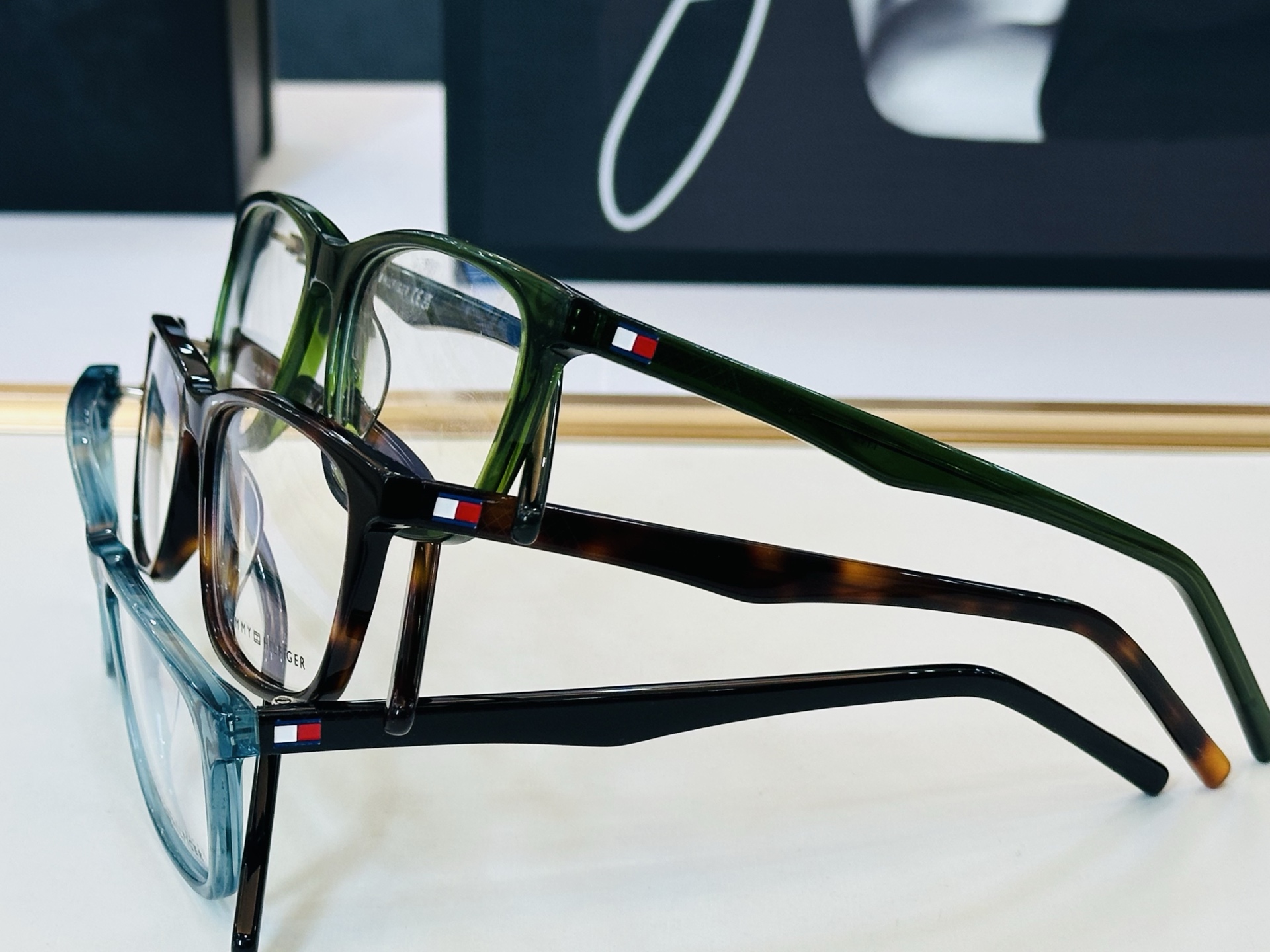 官网同步发售TOMMY HILFIGER 板材框 TH2025  SIZE：53口17-145 L简单大
