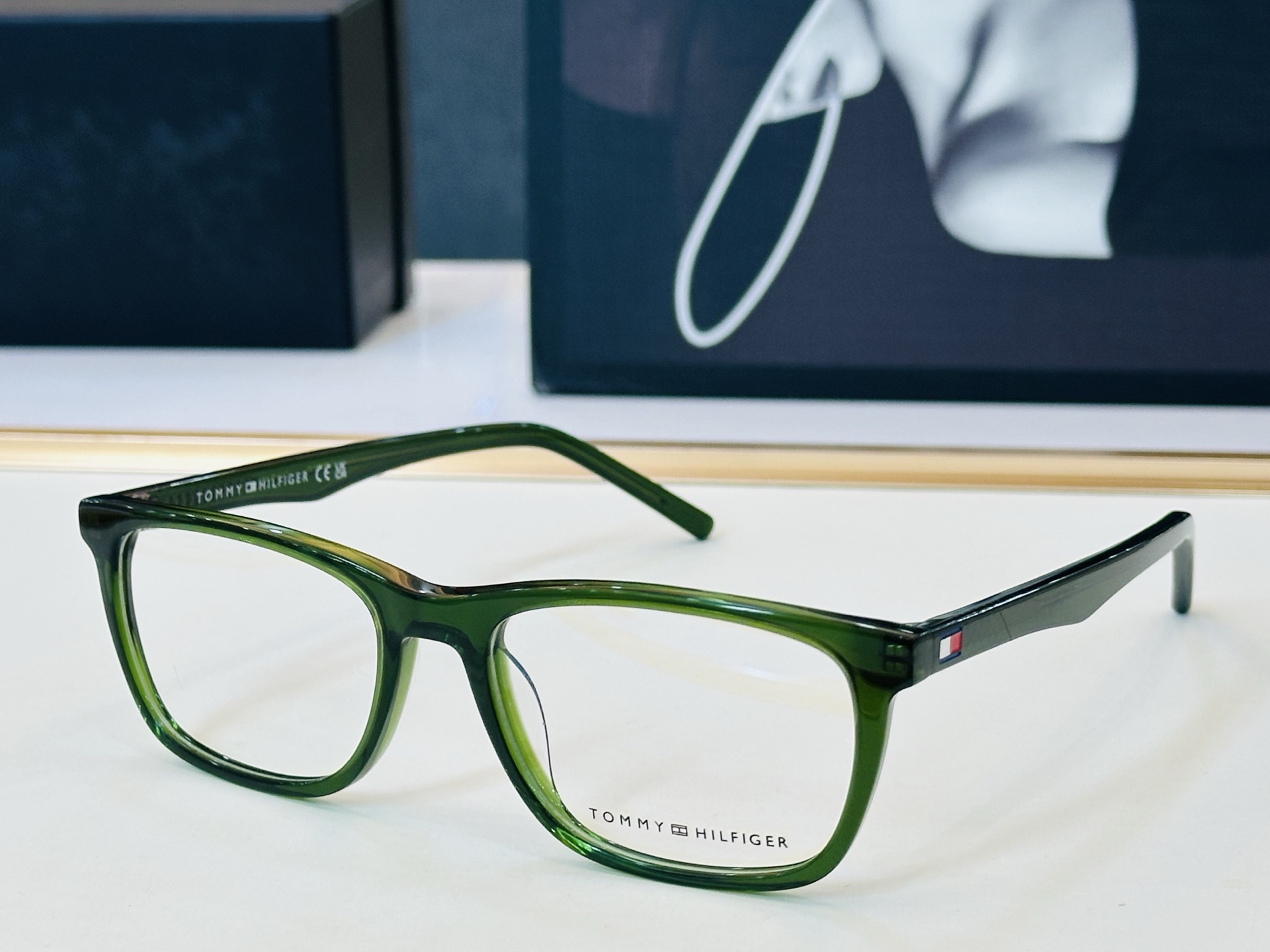官网同步发售TOMMY HILFIGER 板材框 TH2025  SIZE：53口17-145 L简单大