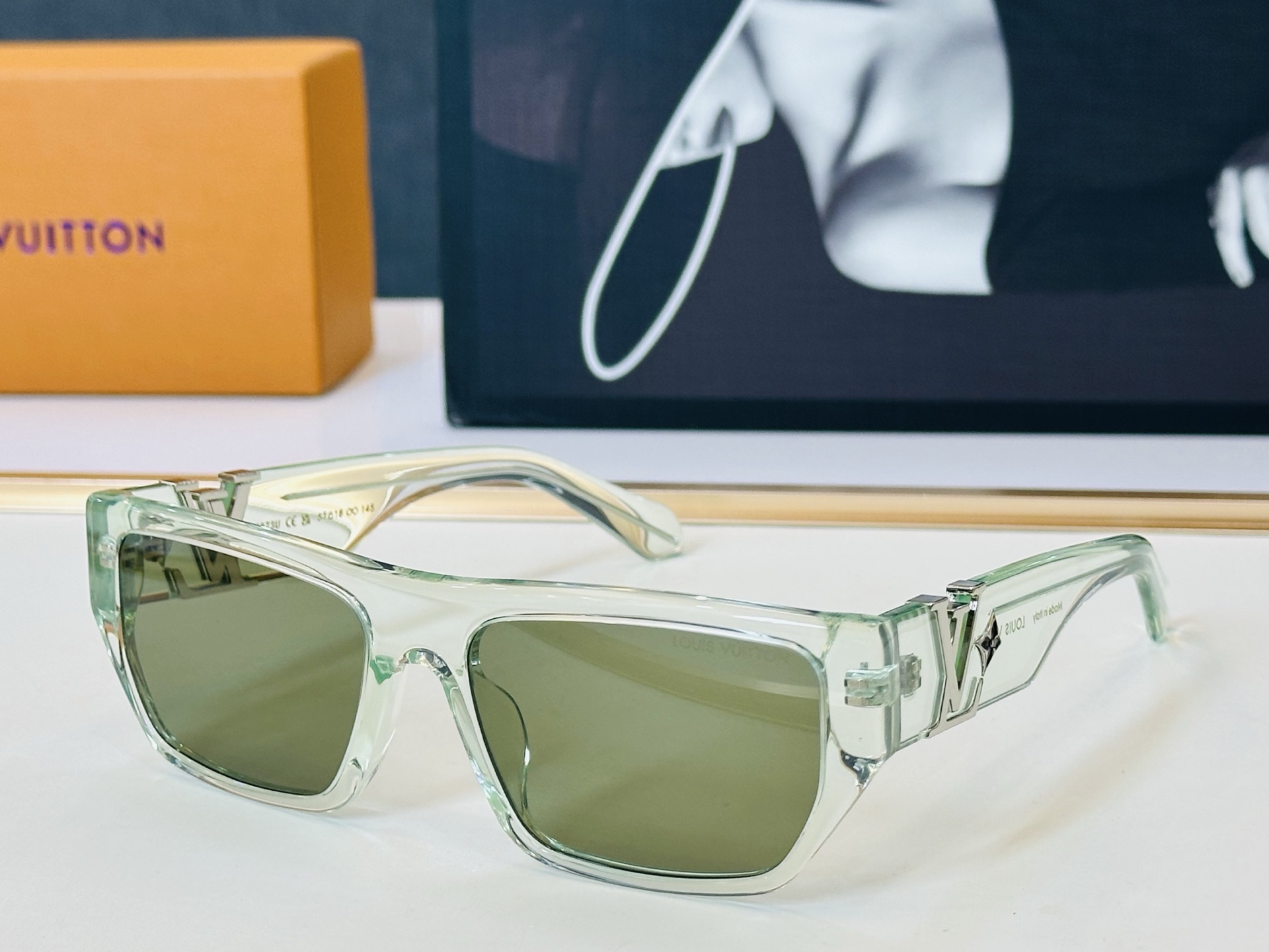 路易家 LOUIS *VUITON 原单高品质 Z2873U Size：57口18-145  皆属上品 FD👌板材框 