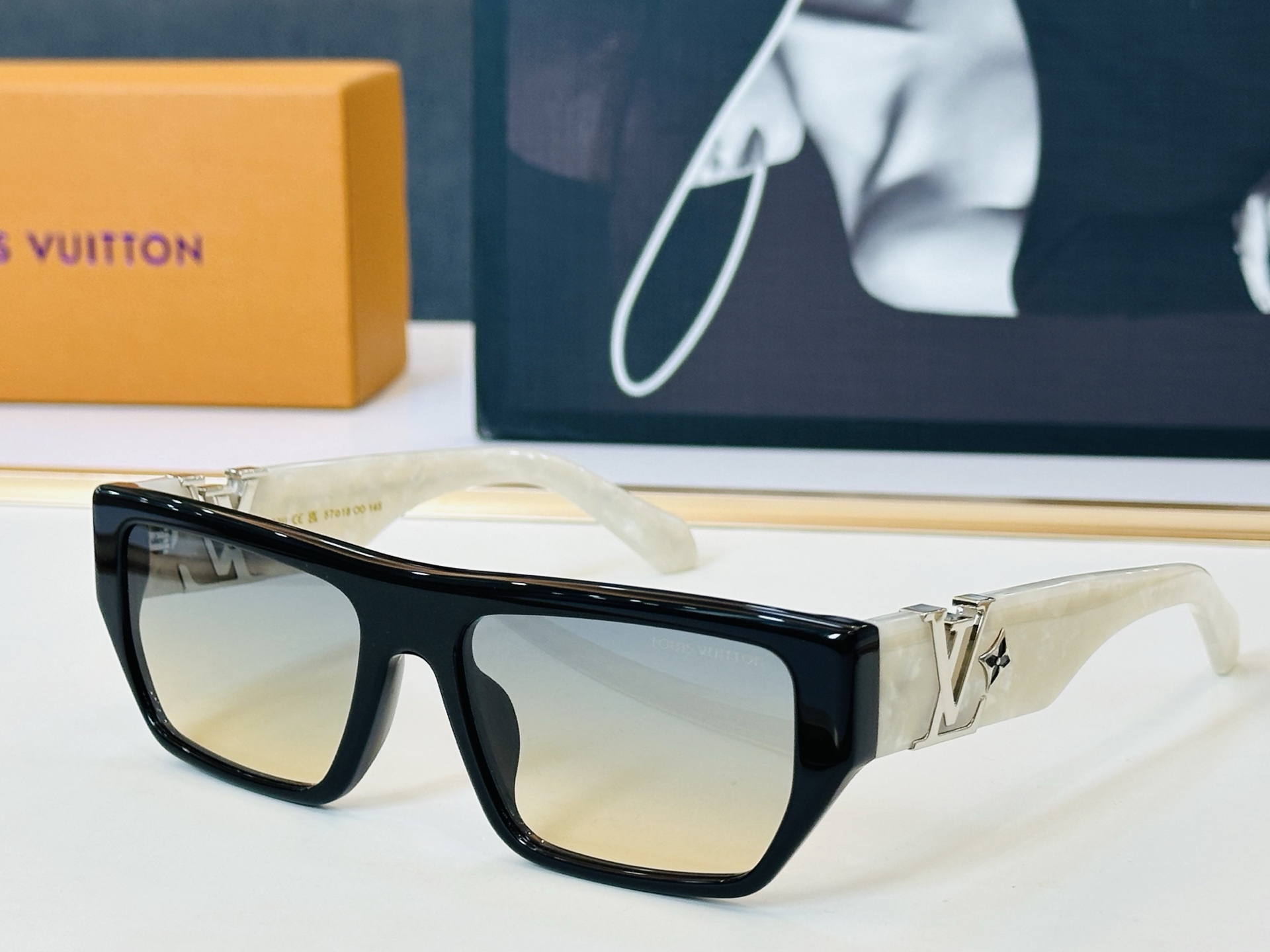 路易家 LOUIS *VUITON 原单高品质 Z2873U Size：57口18-145  皆属上品 FD👌板材框 