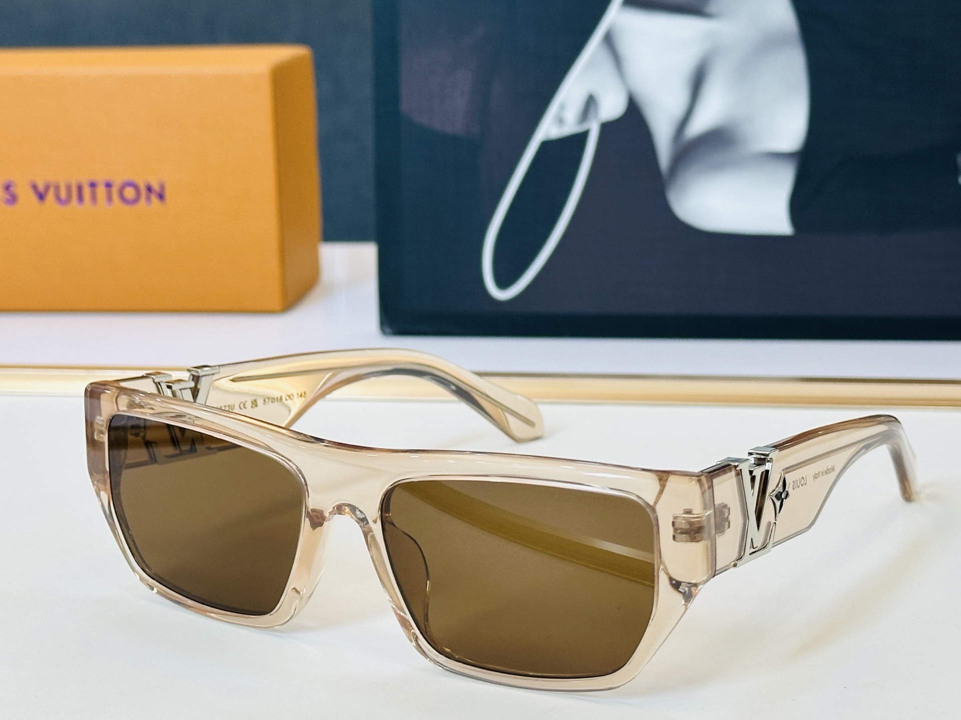 路易家 LOUIS *VUITON 原单高品质 Z2873U Size：57口18-145  皆属上品 FD👌板材框 