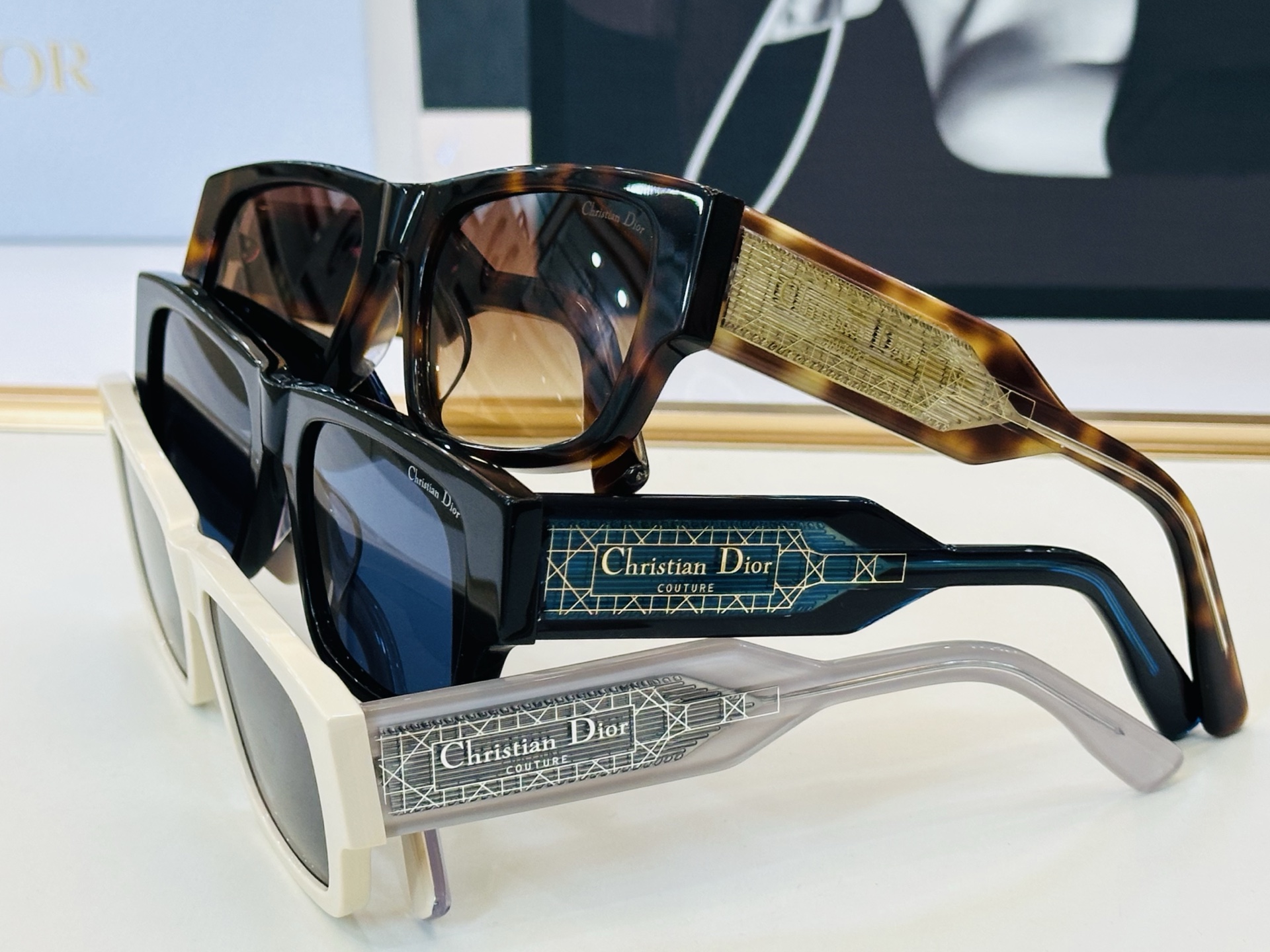 🔻🔻🔻DIO* S1I UCR 迪家 Size：55口19-145   😎🔆。。搭配镜腿精致配饰 K官网款 质量上佳 
