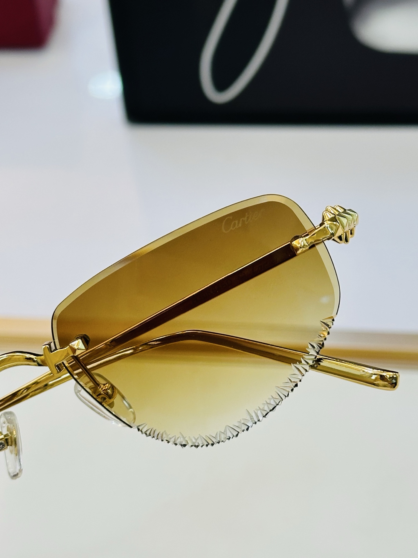 Cartie* 卡家 CT0681O 太阳镜 Size：54口19-140 工艺精湛气质十足！C男女同款 高品质 