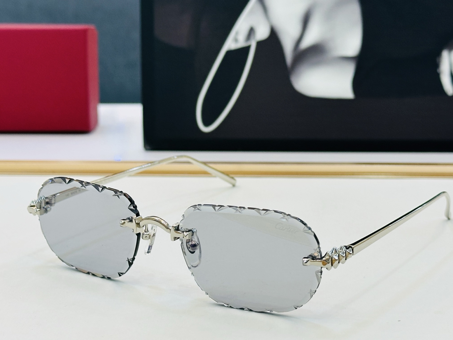 Cartie* 卡家 CT0682O 太阳镜 Size：56口19-140 工艺精湛气质十足！C男女同款 高品质 