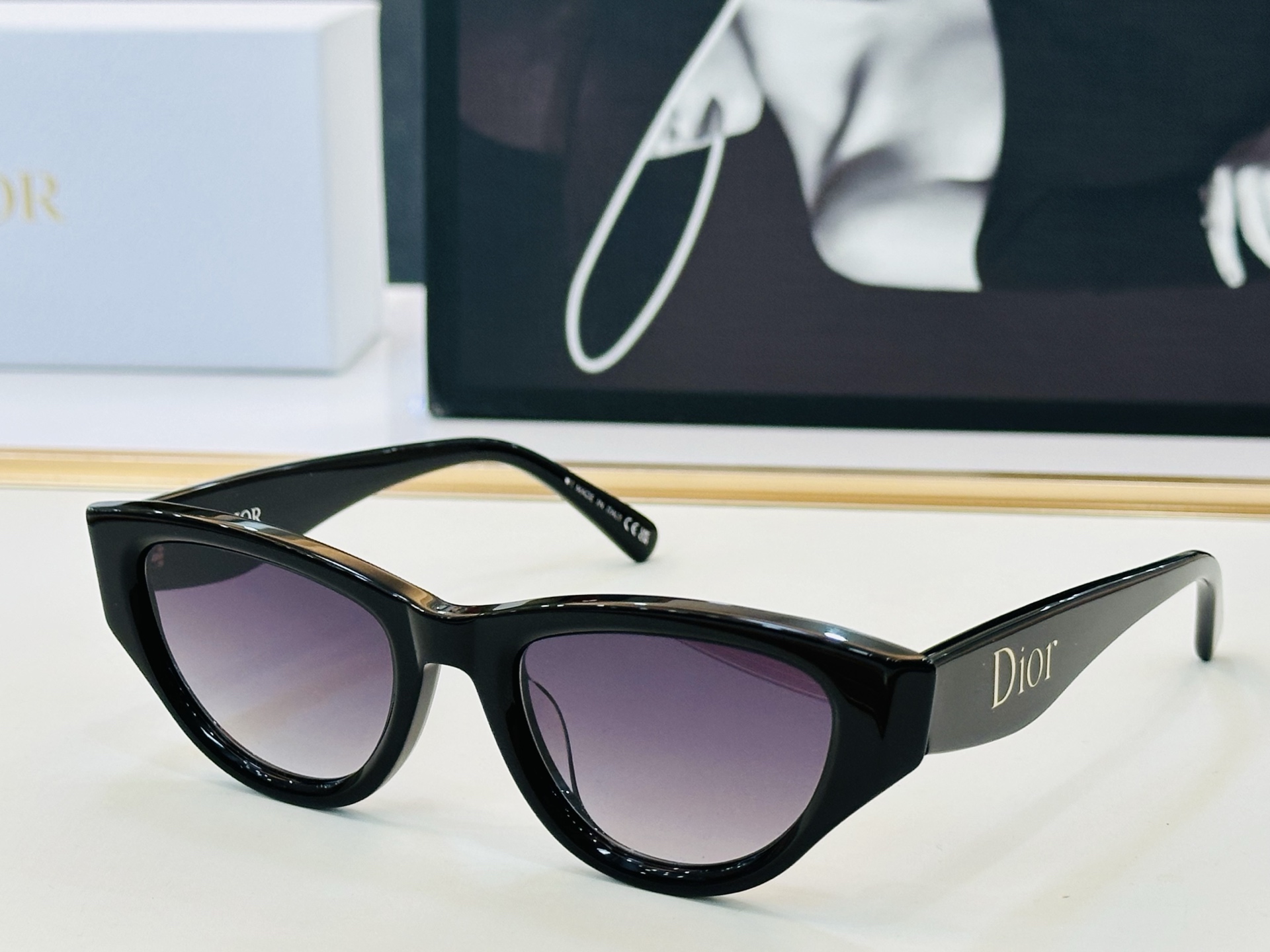🔻🔻🔻DIO* 迪家 B1I Size：52口20-140   春夏款墨镜 😎🔆 FD搭配镜腿精致 质量上佳 
