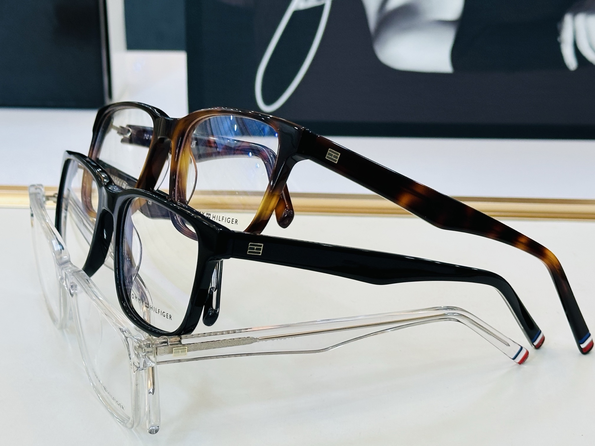 官网同步发售TOMMY HILFIGER 板材框 TH2075   SIZE：54口19-145 L简单大气 配光镜 