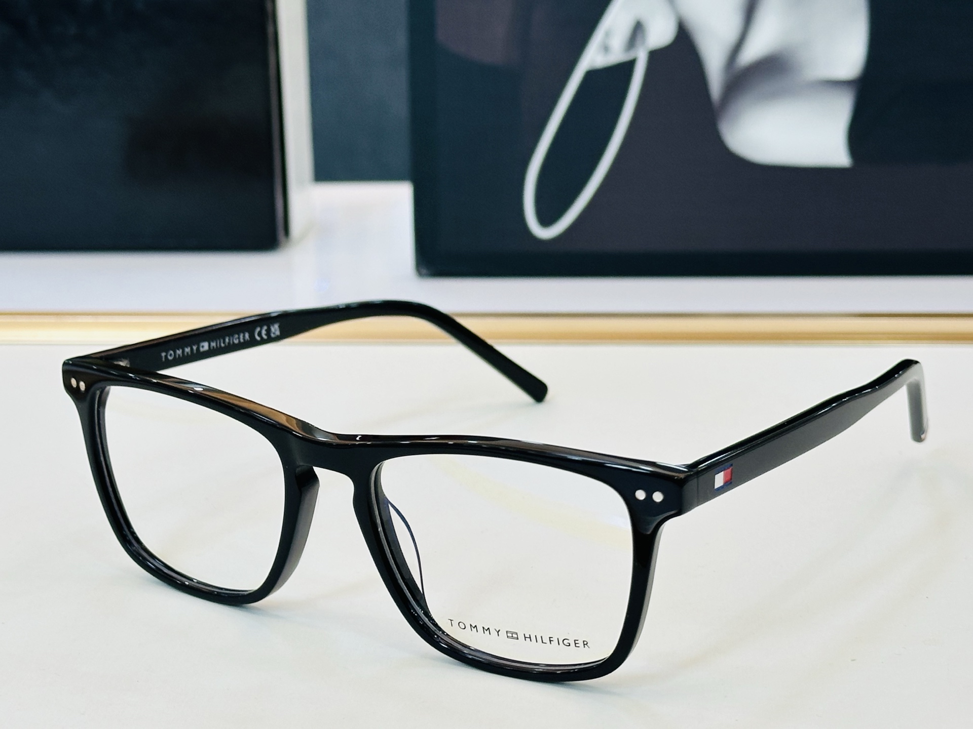 官网同步发售TOMMY HILFIGER 板材框 TH2189    SIZE：53口18-145 L简单大气 配光镜 