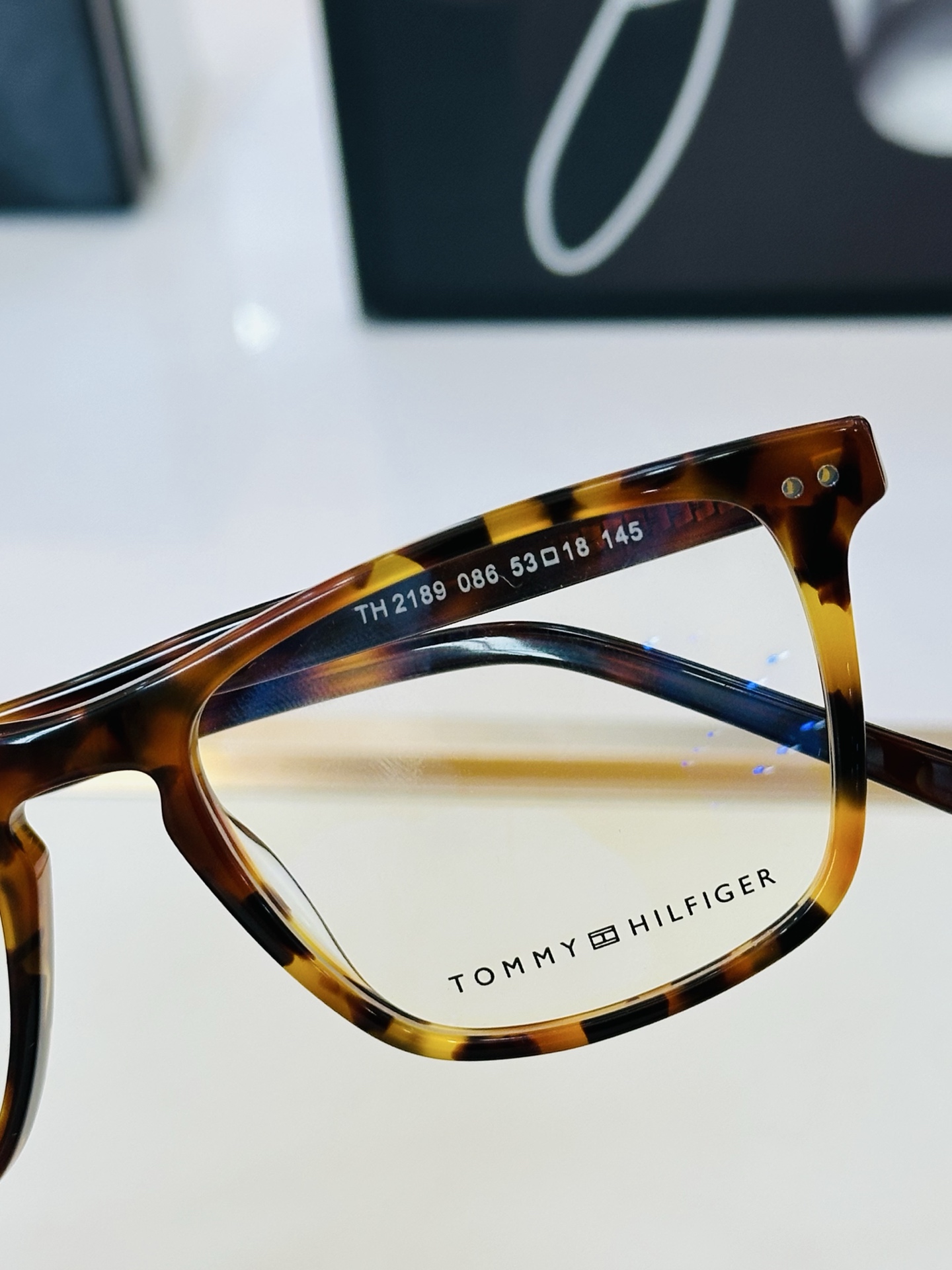 官网同步发售TOMMY HILFIGER 板材框 TH2189    SIZE：53口18-145 L简单大气 配光镜 