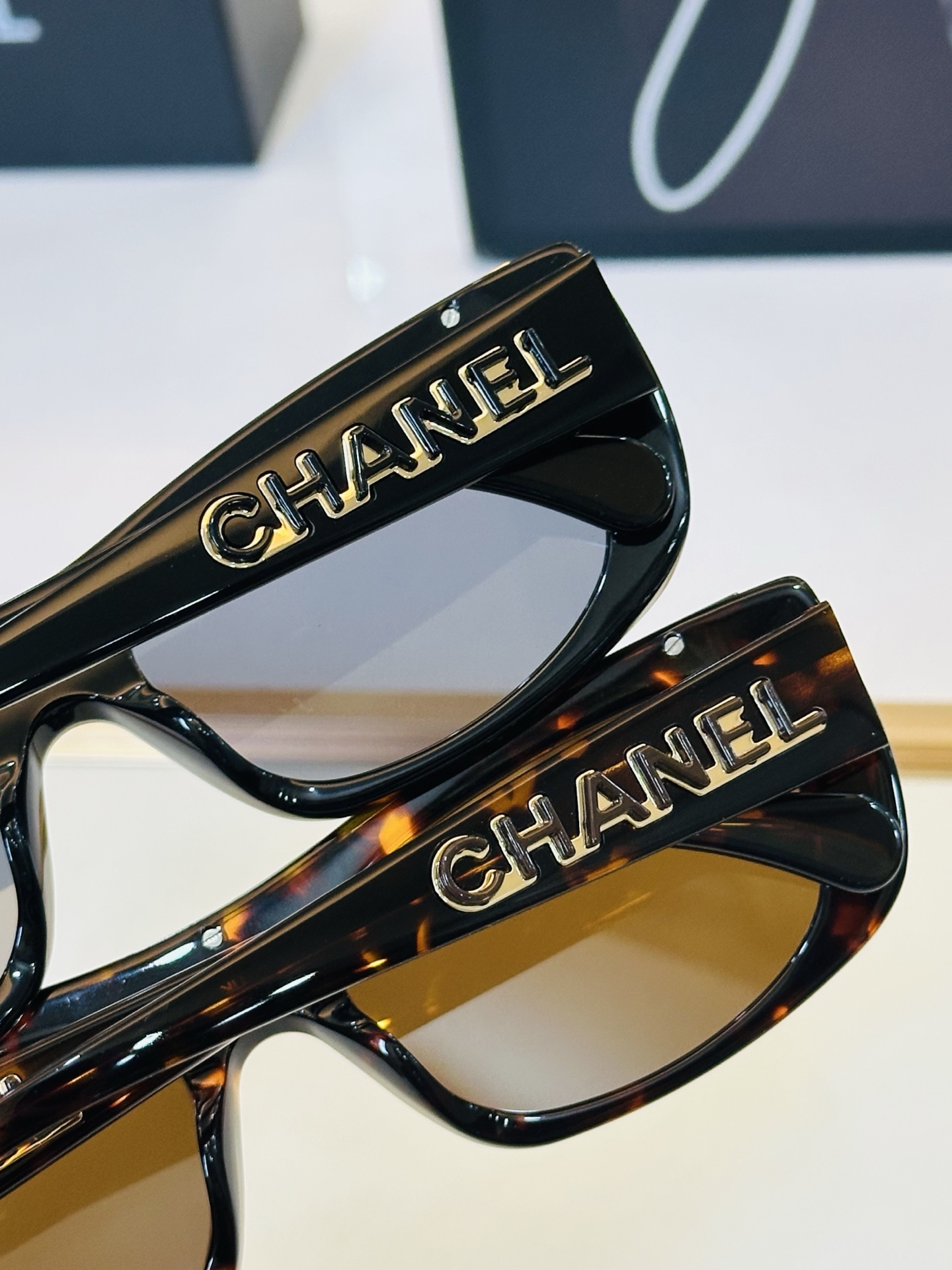 🆕 【CHANE*/香家】MODEL:CH5559 size：53口18-140 💅🏻💓L太阳镜 