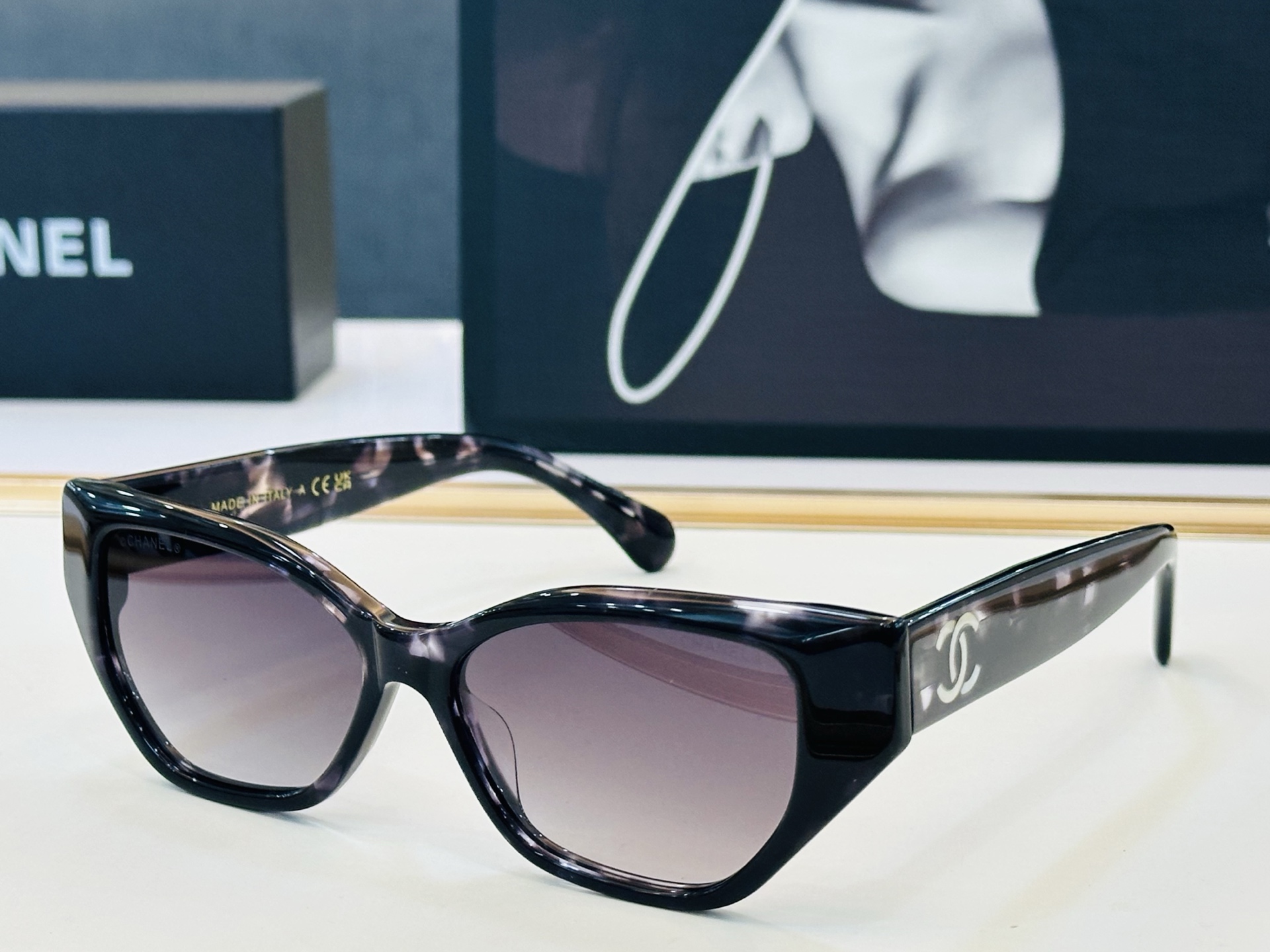 【CHANE*/香家】MODEL: A71765    💅🏻☝👓完美品质 Size：55口15-145 💋独特设计 b💋