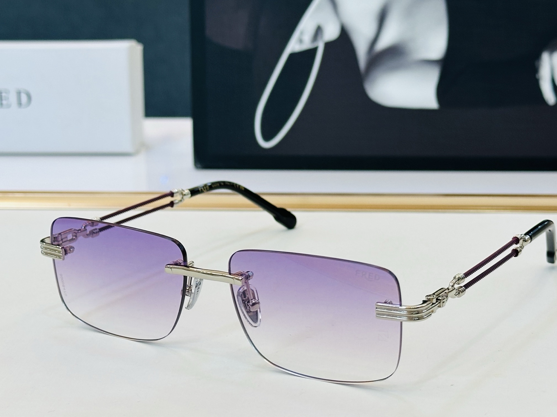 🔺FRED🔻法兰 FG57165U Size：58口18-145 醒目品牌logo扣扣 🔝🔝XL上脸超美 太阳镜 内镀蓝