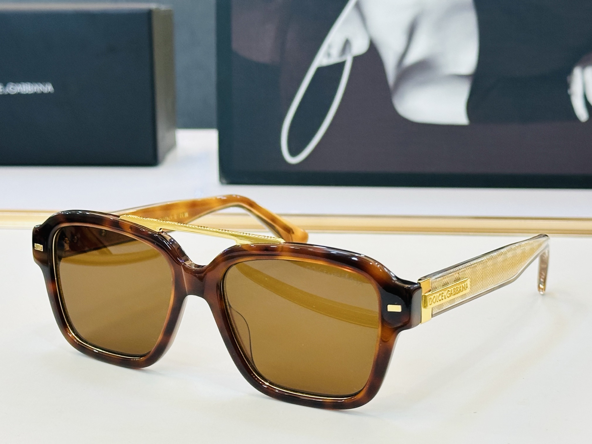 🆕 官网款 🔺DOLCE&GABBAN*🔻杜嘉班*纳新品 DG2214 Size：55口18-145 新颖独特众多颜色🔝