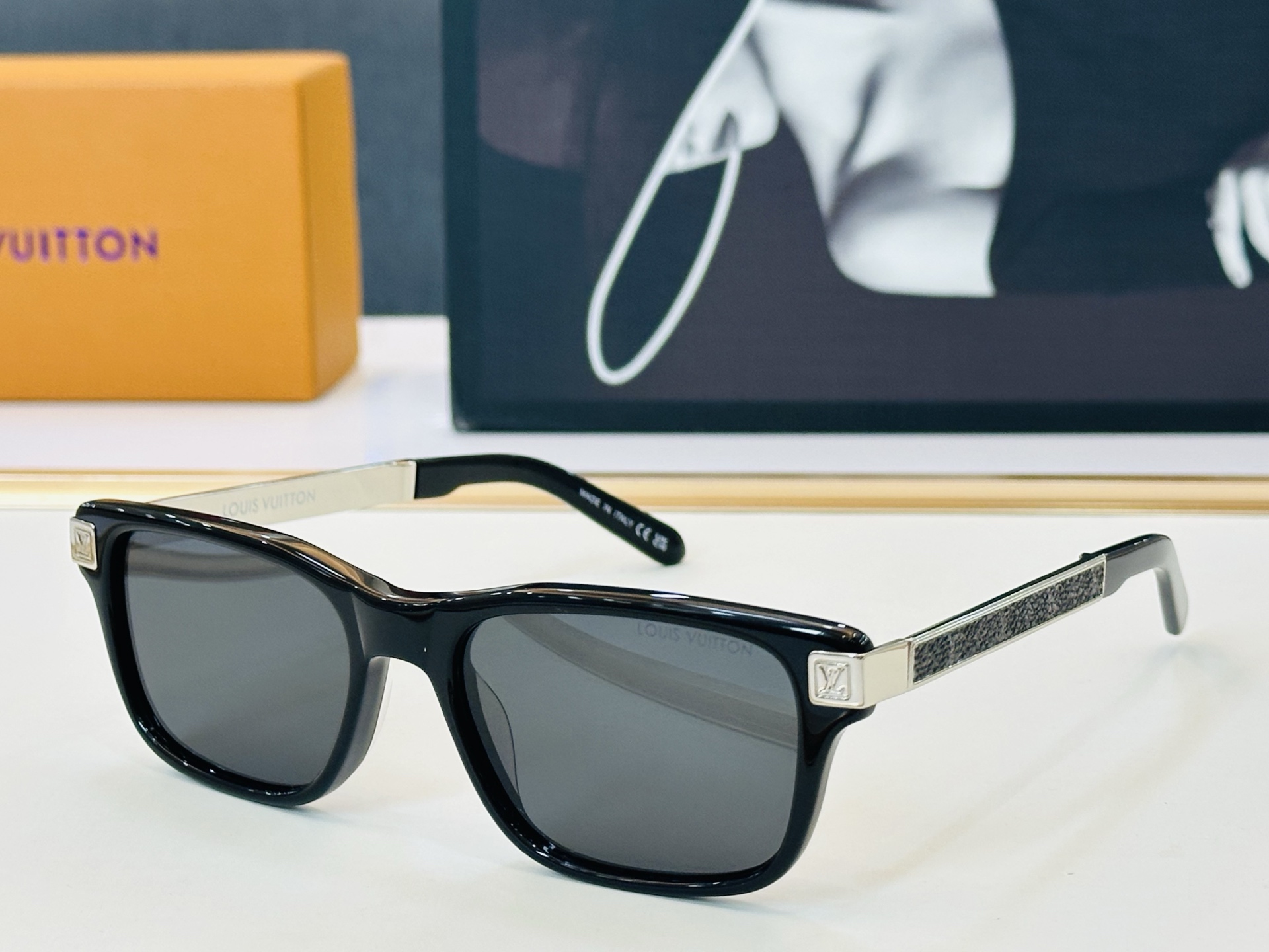 NO:952321,Louis Vuitton Z3273U Size 55 mouth 19-145 Vibrant, show unique personality and show your grandeur C high quality glasses, sunglasses, sunglasses, glasses, louis vuitton19860909路易家 Z3273U Size55口19-145 充满活力的 展现独特个性展现大气的你 C高品质 眼镜墨镜太阳镜,眼镜,louis vuitton,glasses