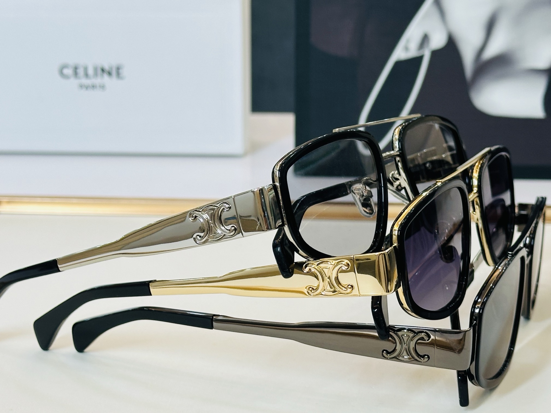 【CELINE】赛琳 CL40337F  Size：53口20-145    一直热销的款式 欧美风 L光泽度好 质感强