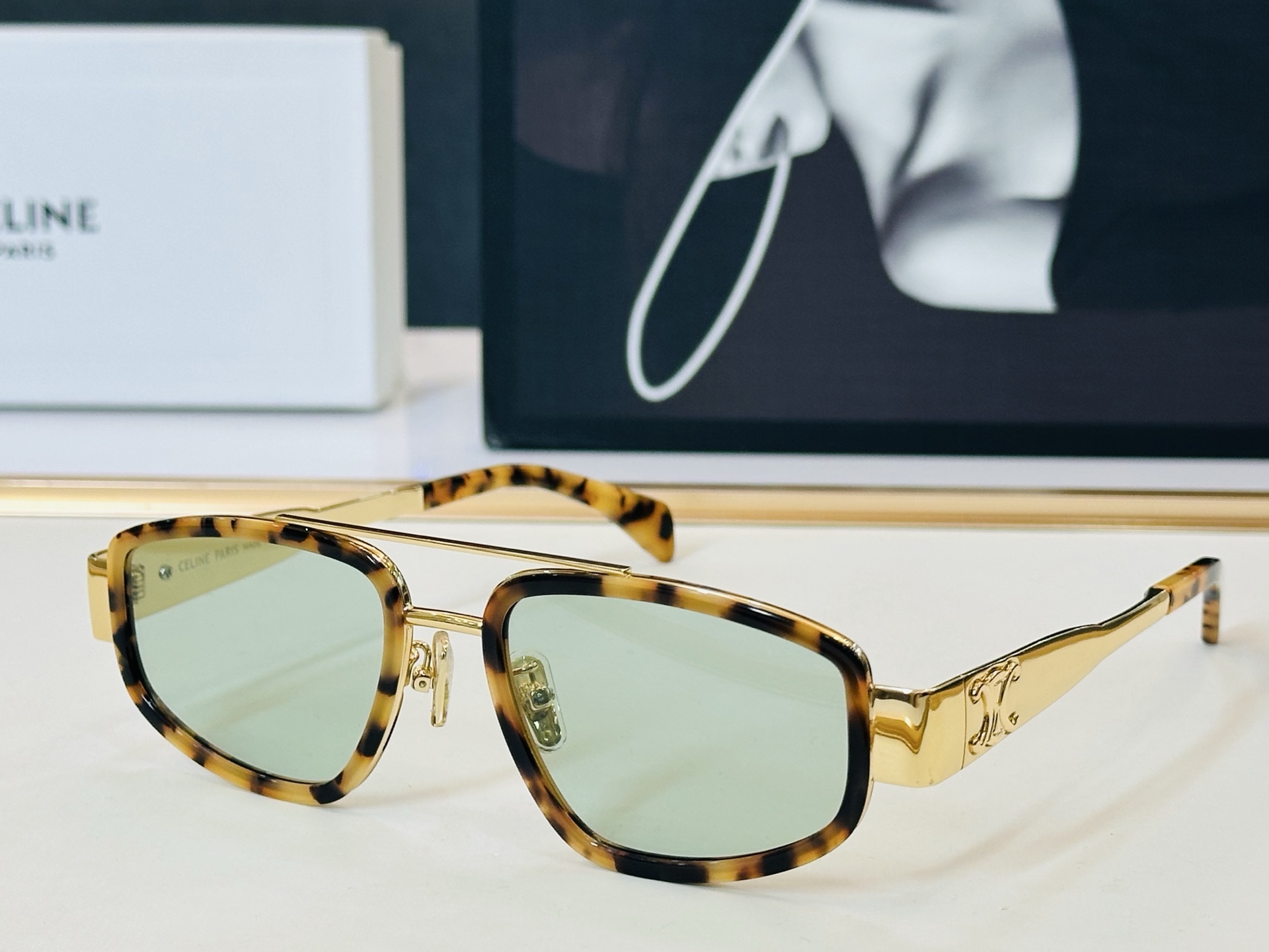 【CELINE】赛琳 CL40337F  Size：53口20-145    一直热销的款式 欧美风 L光泽度好 质感强