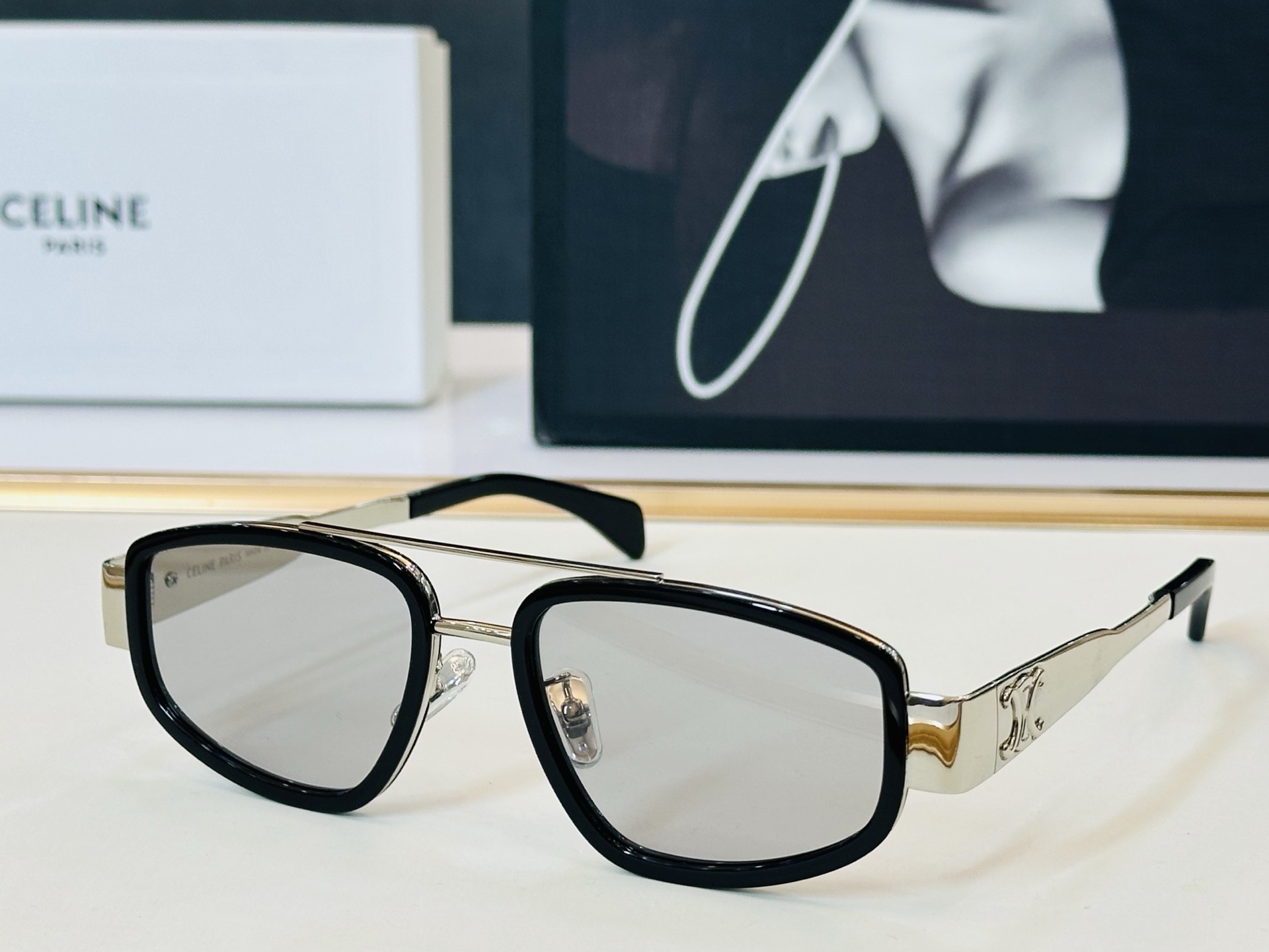 【CELINE】赛琳 CL40337F  Size：53口20-145    一直热销的款式 欧美风 L光泽度好 质感强