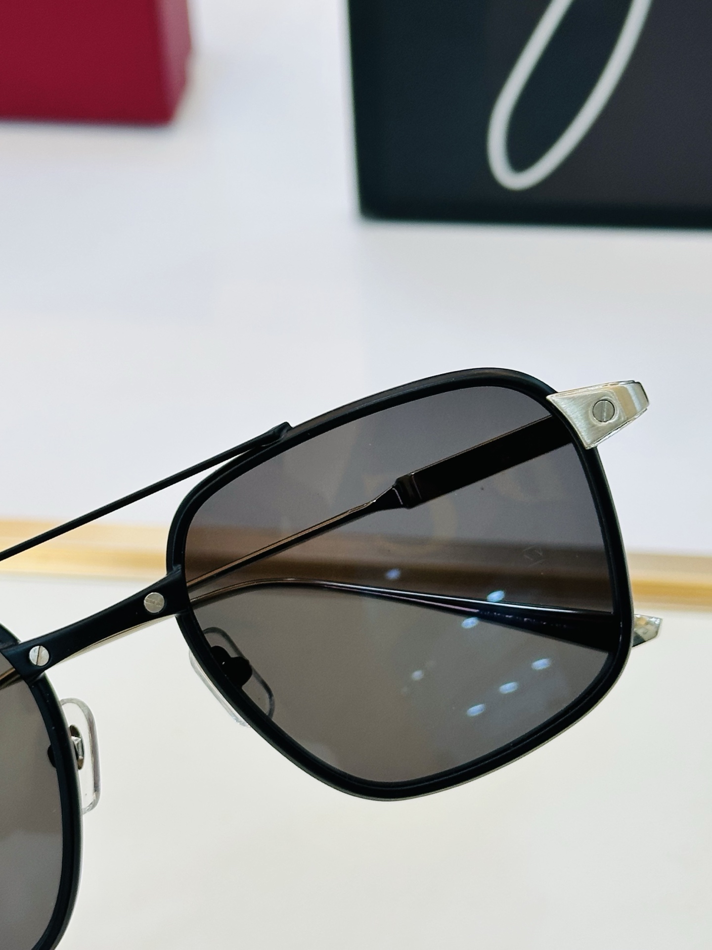 Cartie* 卡家 CT0610S 太阳镜 Size：54口21-145 工艺精湛气质十足！CC男女同款 高品质 