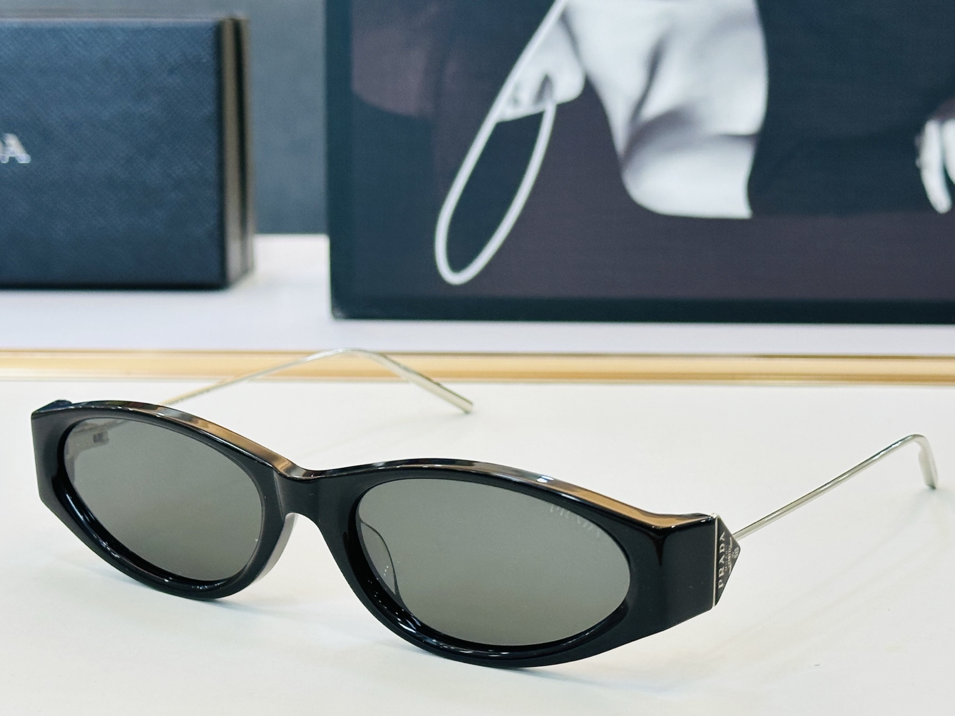 NO:953804,PRAD*Pujia PR D26S Size 59 mouth 19- The eyewear series is exquisitely made to highlight your unique personality. FD’s latest popular models are glasses, sunglasses, sunglasses, glasses, prada, prada19860909PRAD*普家 PR D26S Size59口19- 眼镜系列堪称精湛制作 彰显独特个 FD最新推出火爆款 眼镜墨镜太阳镜,眼镜,prada,prada,glasses