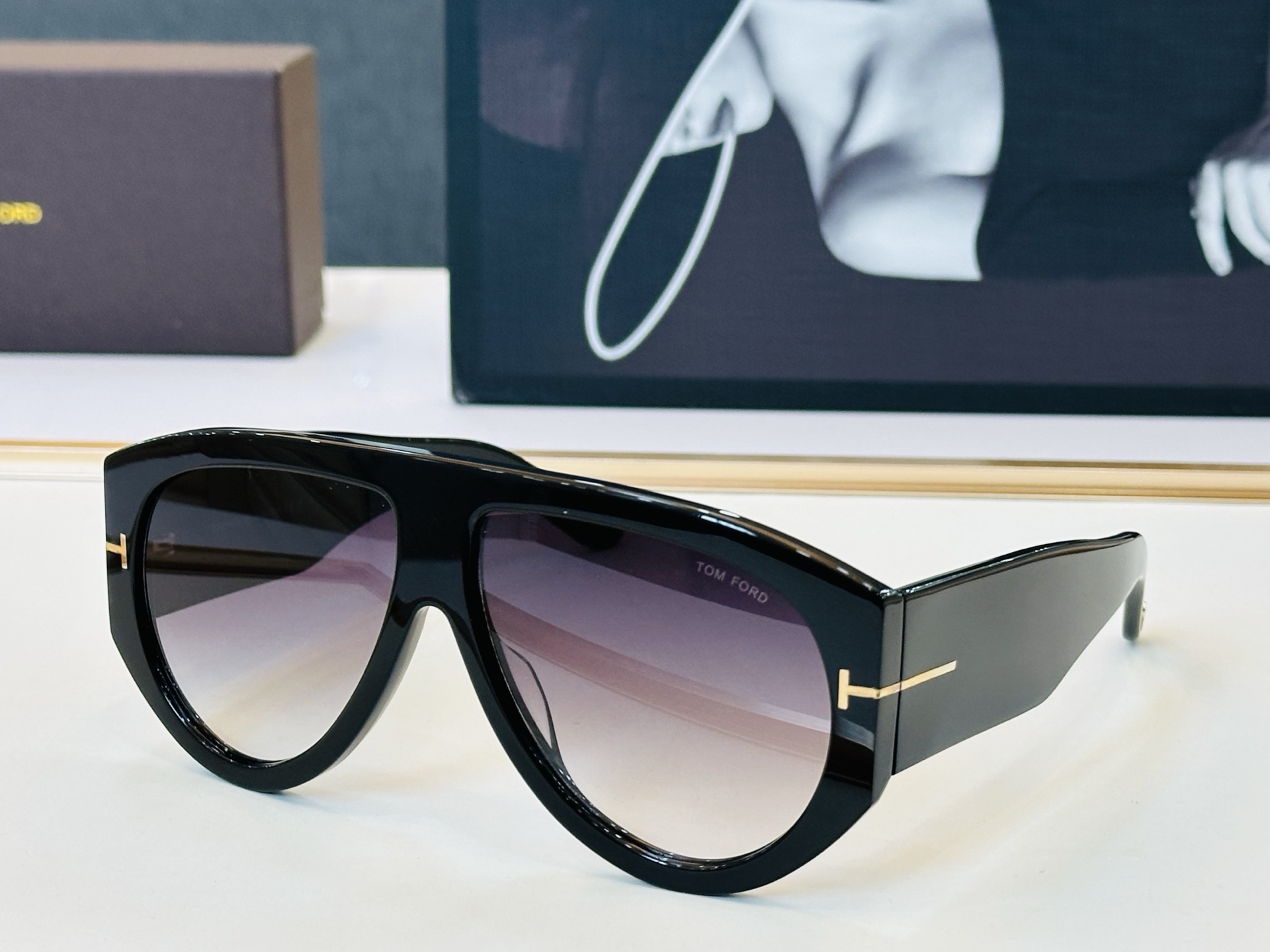 🆕款 TOM FORD🏇汤姆家 MODEL:FT1044 Size：60口13-145  🈷️😍时尚潮流 L太阳镜 