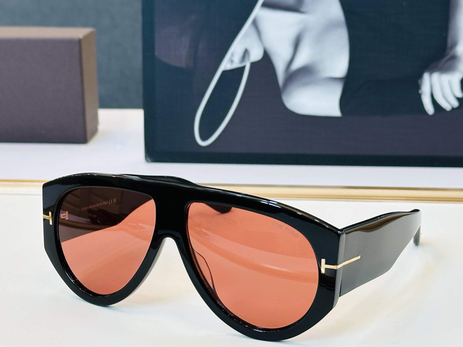 🆕款 TOM FORD🏇汤姆家 MODEL:FT1044 Size：60口13-145  🈷️😍时尚潮流 L太阳镜 