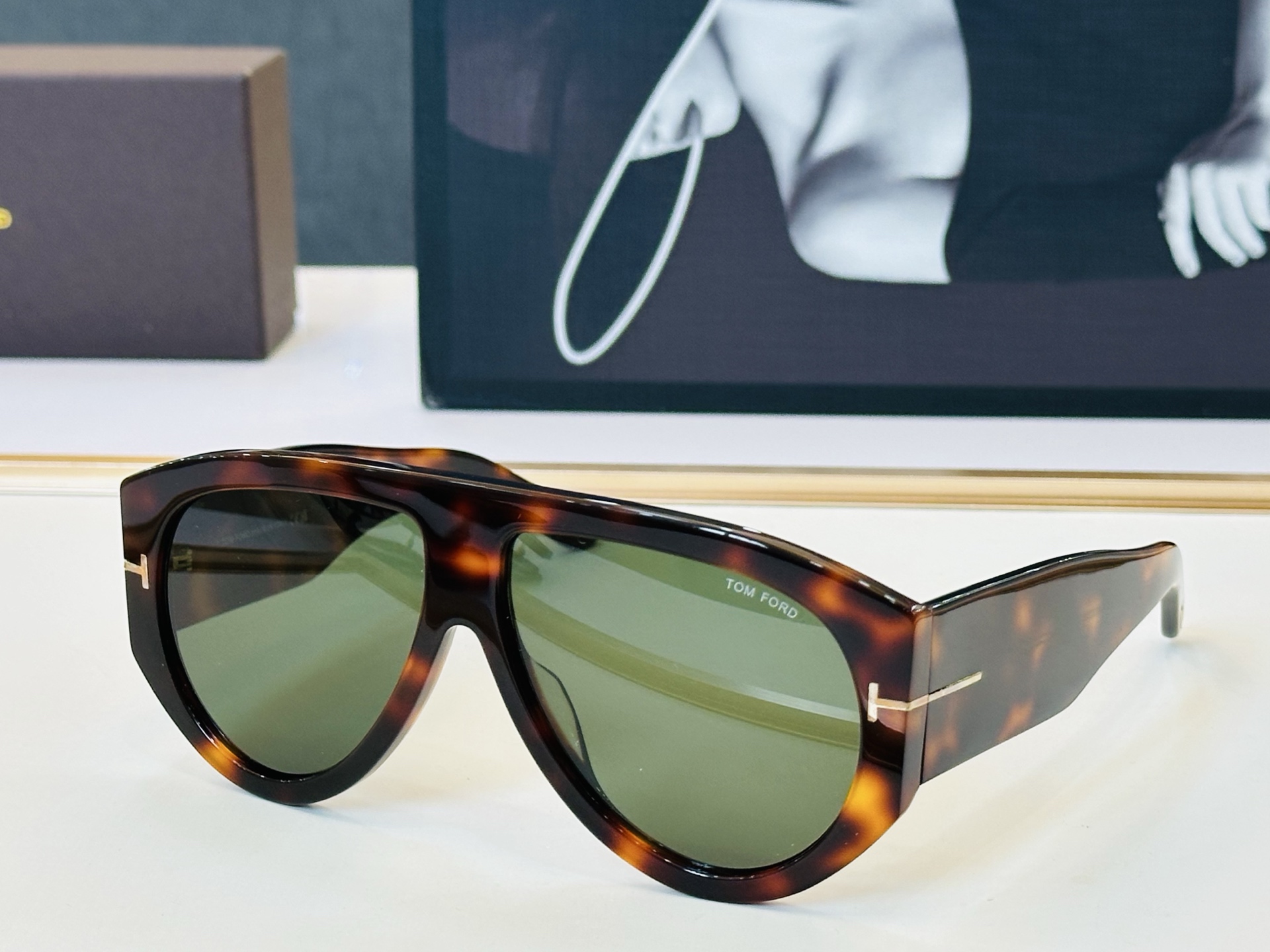 🆕款 TOM FORD🏇汤姆家 MODEL:FT1044 Size：60口13-145  🈷️😍时尚潮流 L太阳镜 