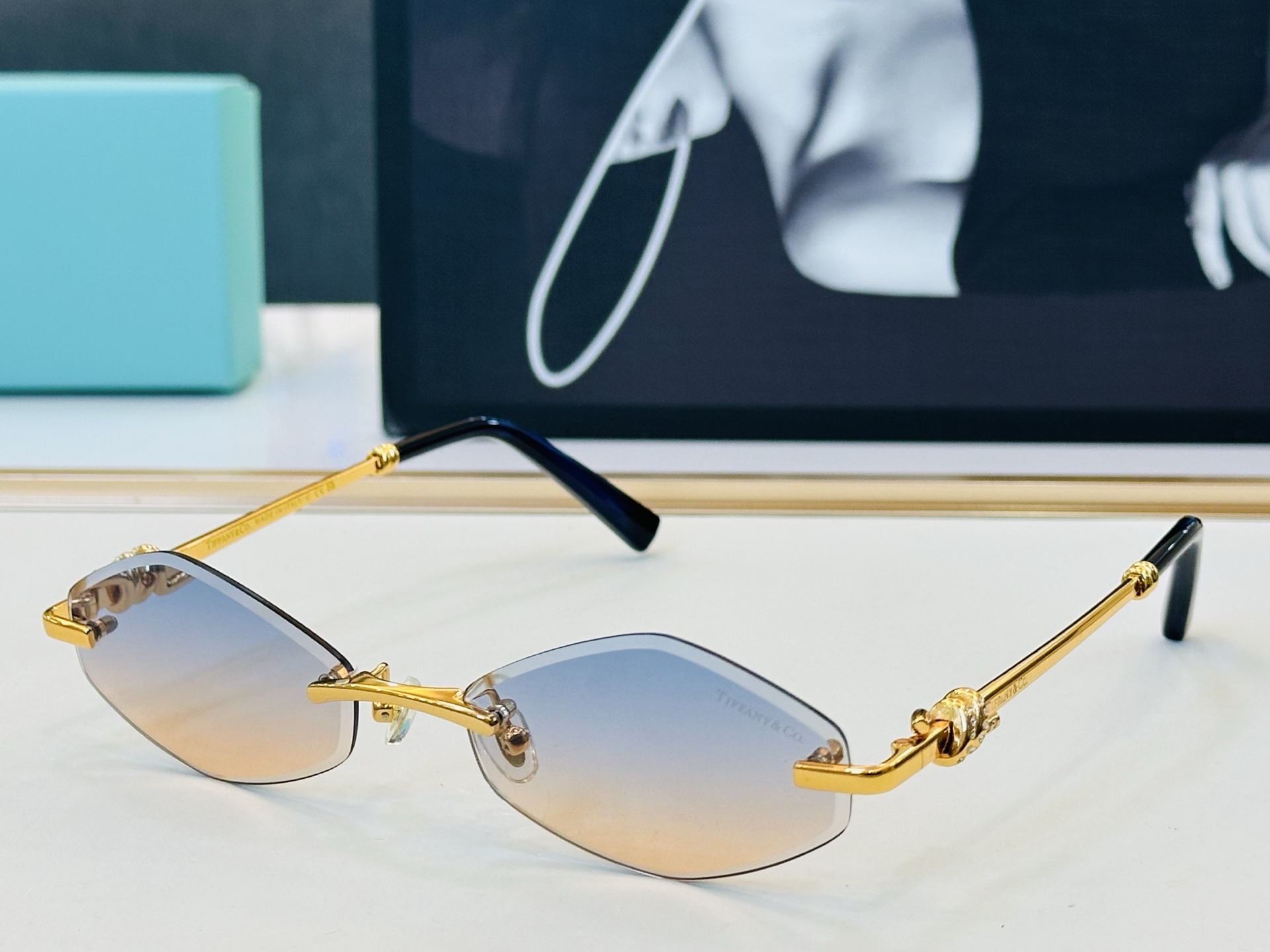 蒂芙家 Tiffany & CO. TF2021L Size：57口19-145  时尚太阳镜架 👍b多色可选 太阳镜 