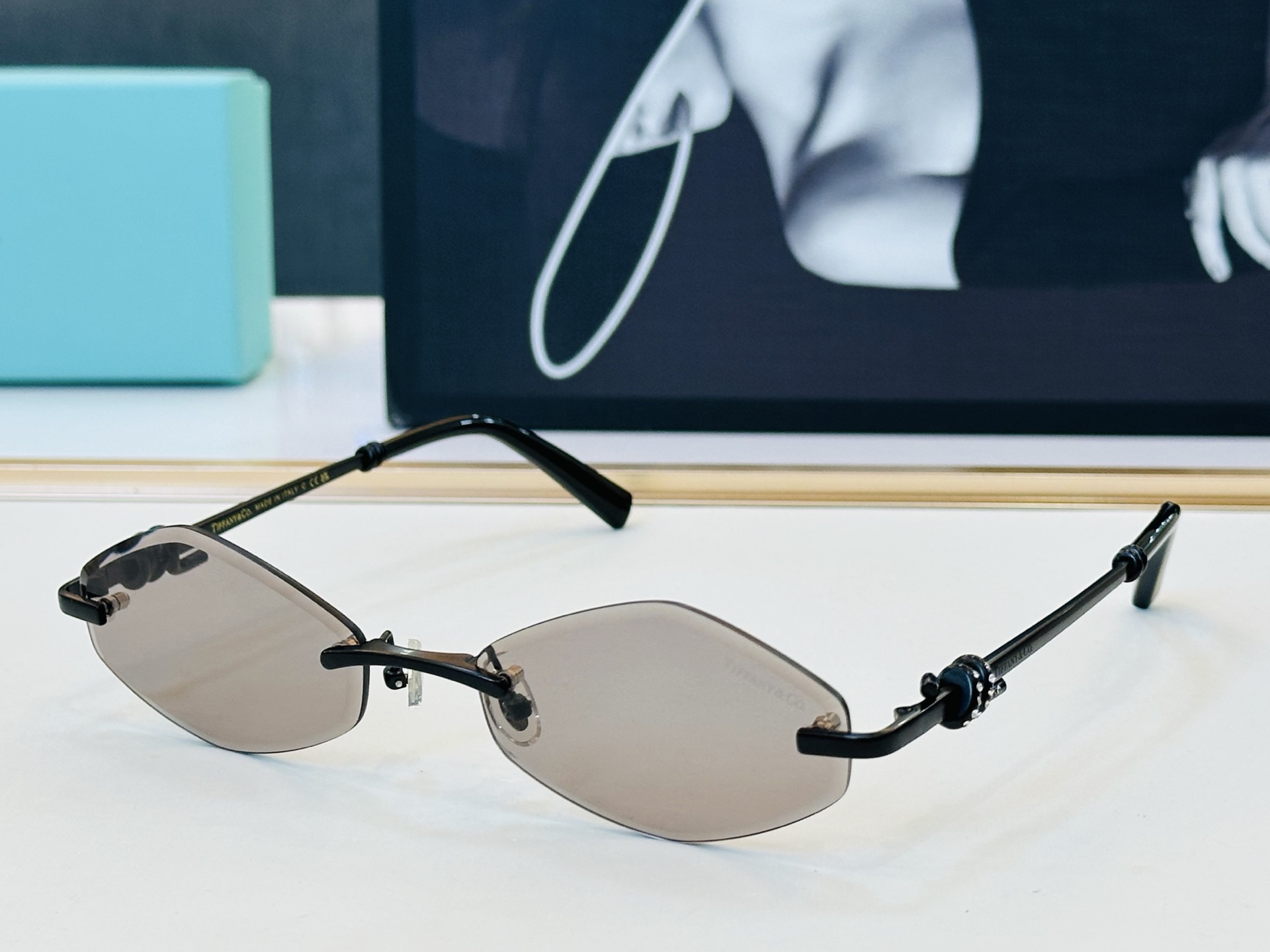 蒂芙家 Tiffany & CO. TF2021L Size：57口19-145  时尚太阳镜架 👍b多色可选 太阳镜 